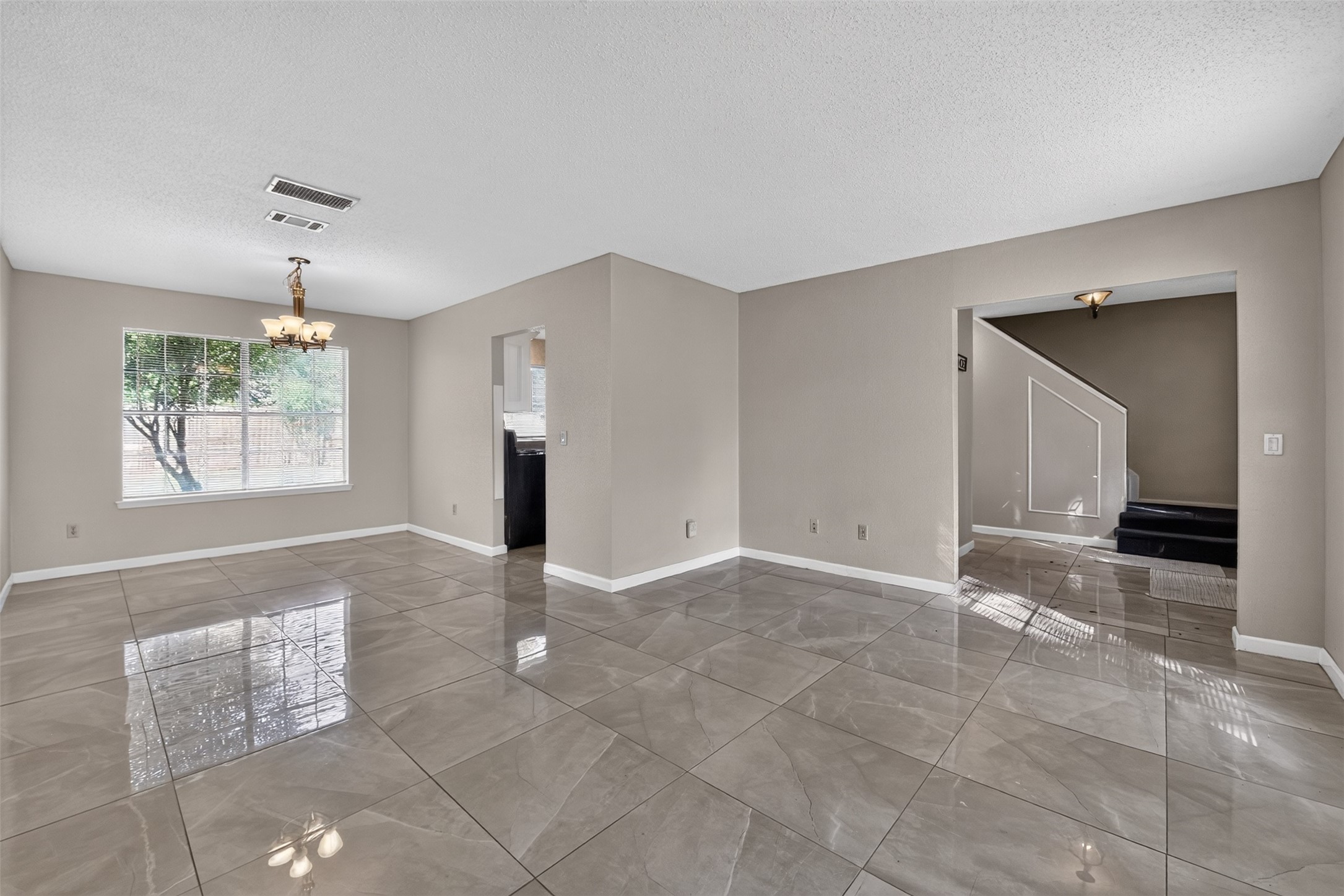 3423 Green Fields Drive Property Photo 5