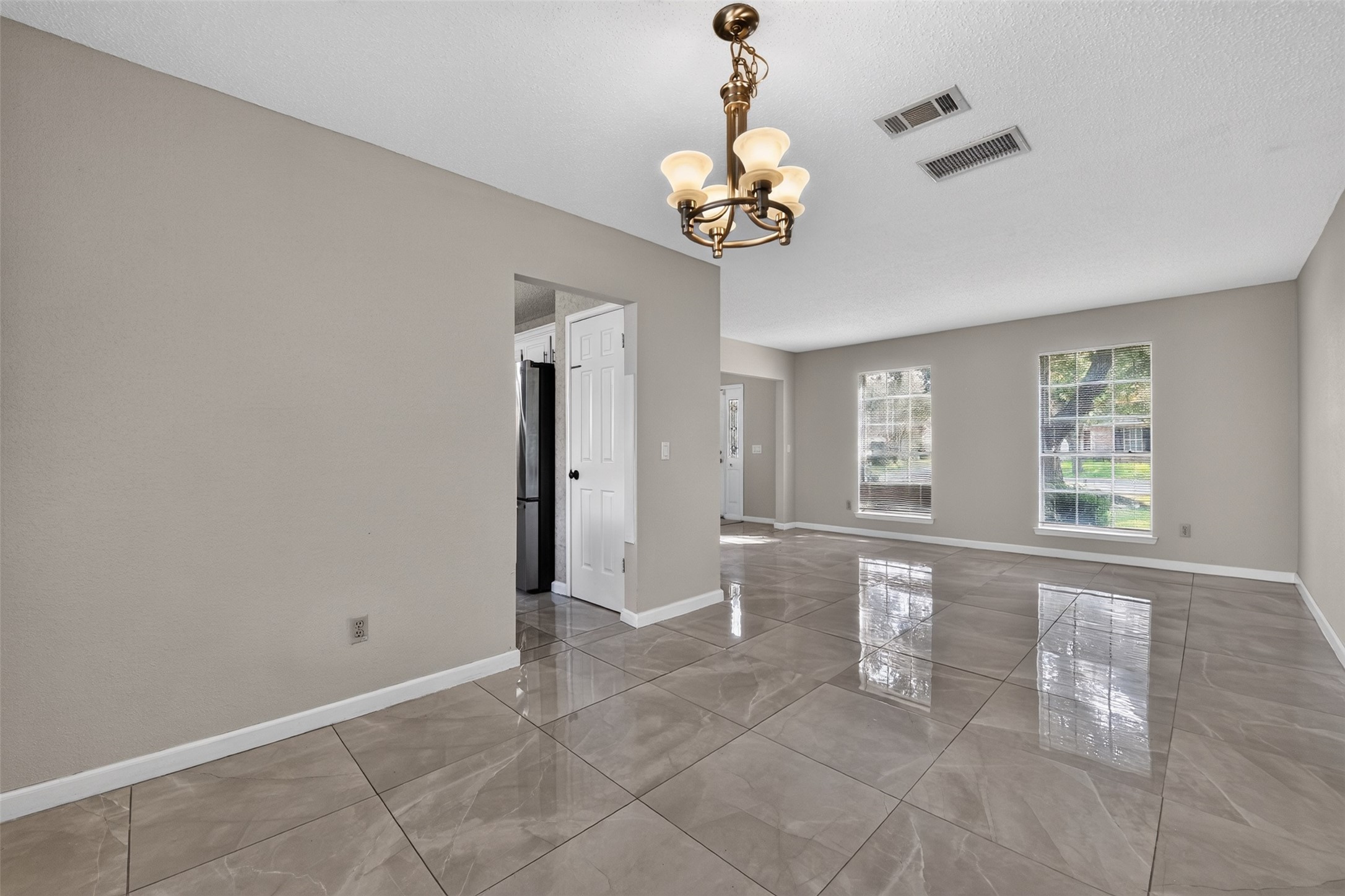 3423 Green Fields Drive Property Photo 9