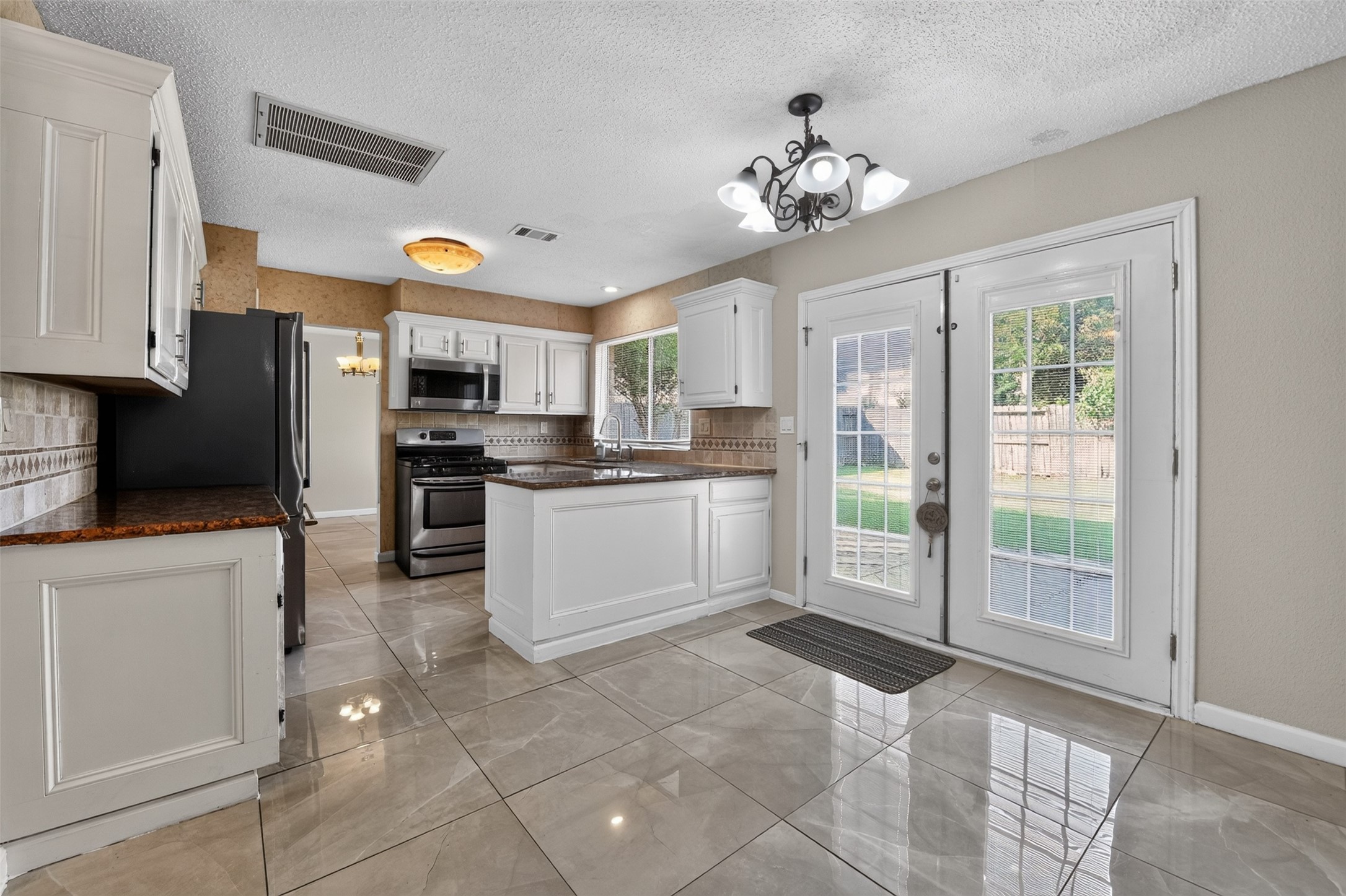 3423 Green Fields Drive Property Photo 10
