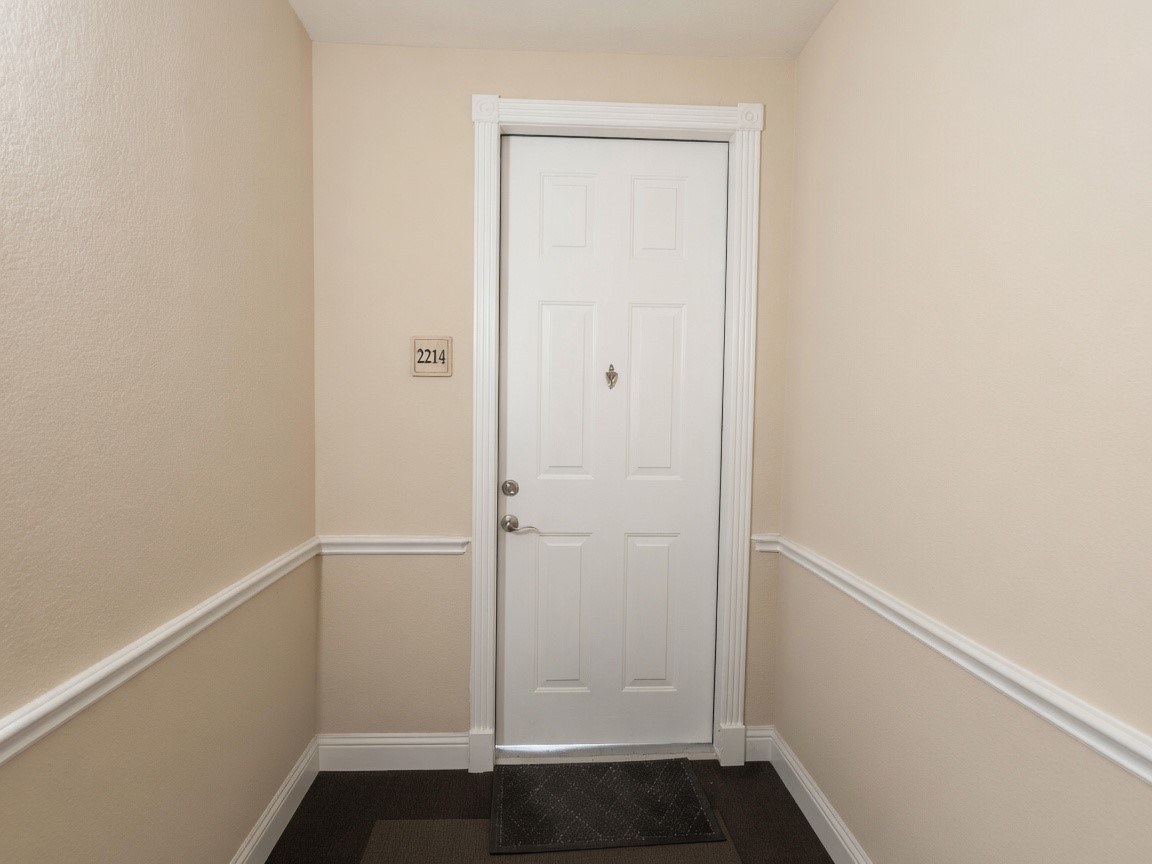 7575 Kirby Drive 2214 Property Photo 2