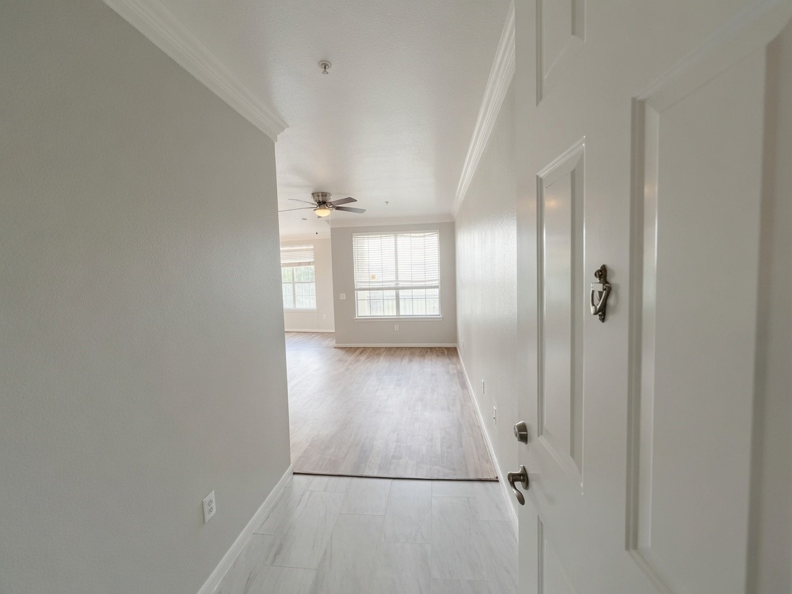 7575 Kirby Drive 2214 Property Photo 3