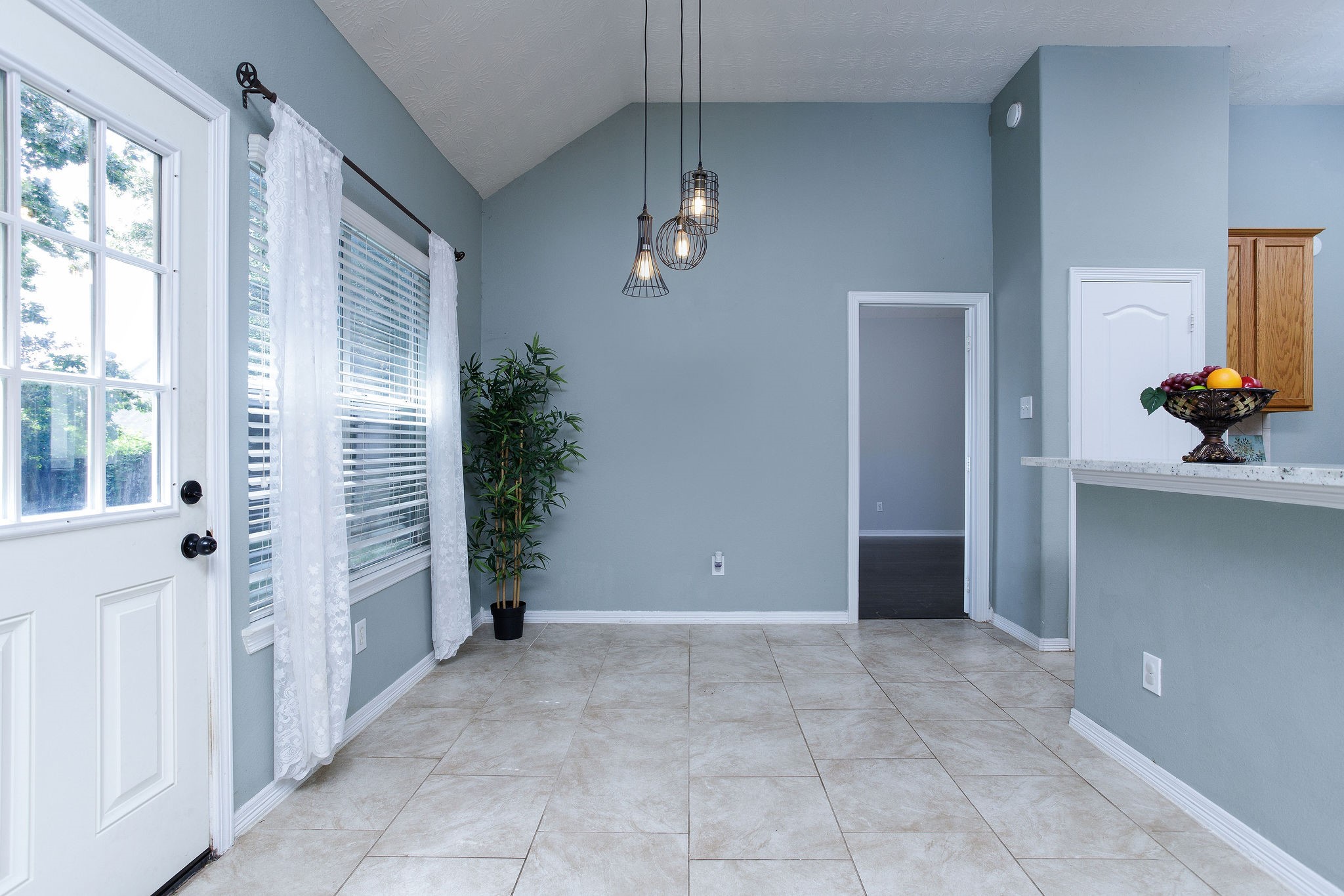 28610 Hidden Cove Drive Property Photo 8