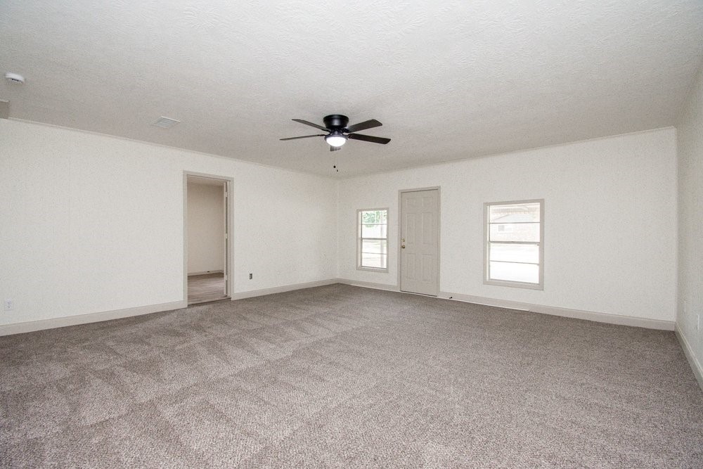 729 Arbor Drive Property Photo 7