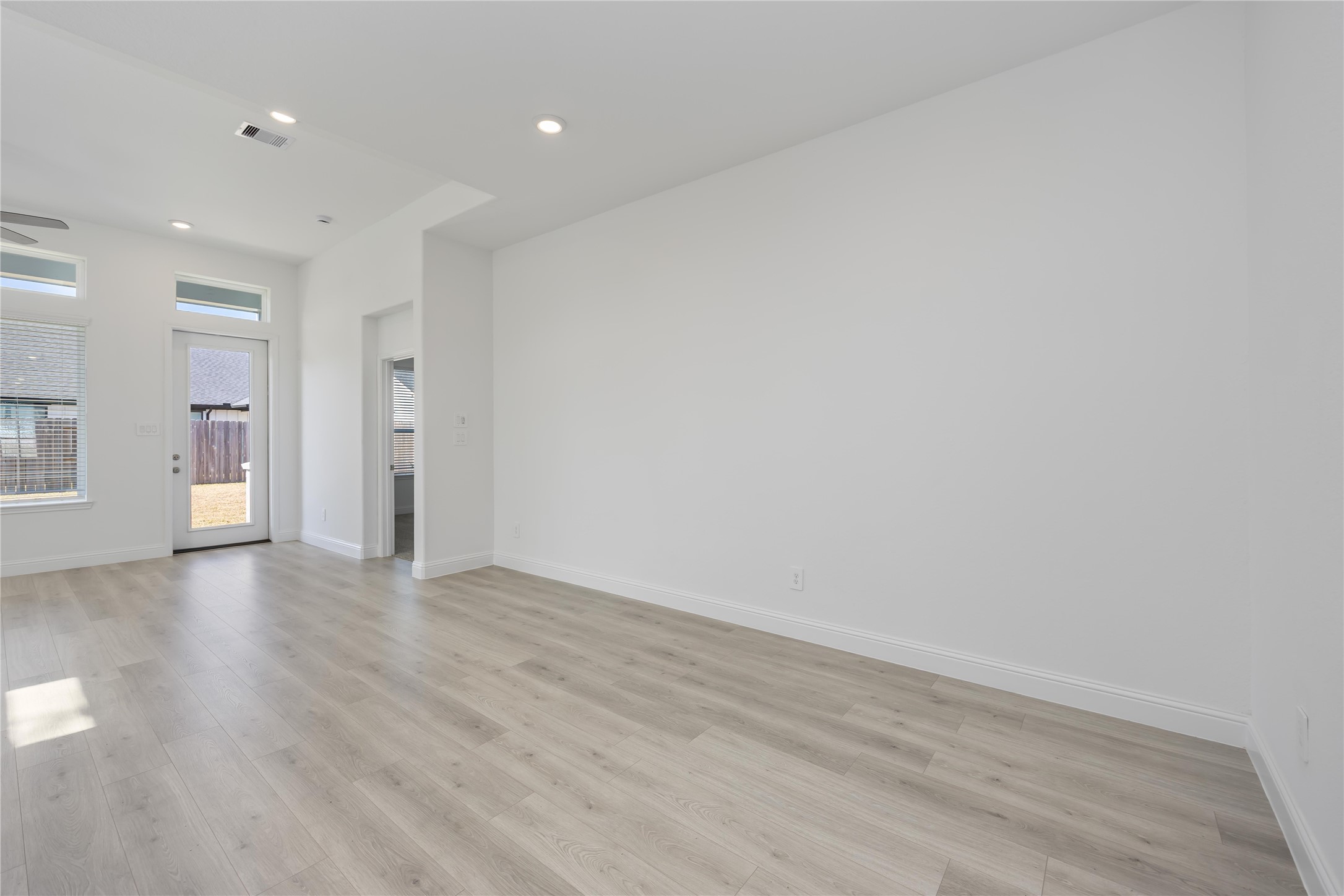 1707 Sterling Water Drive Property Photo 11