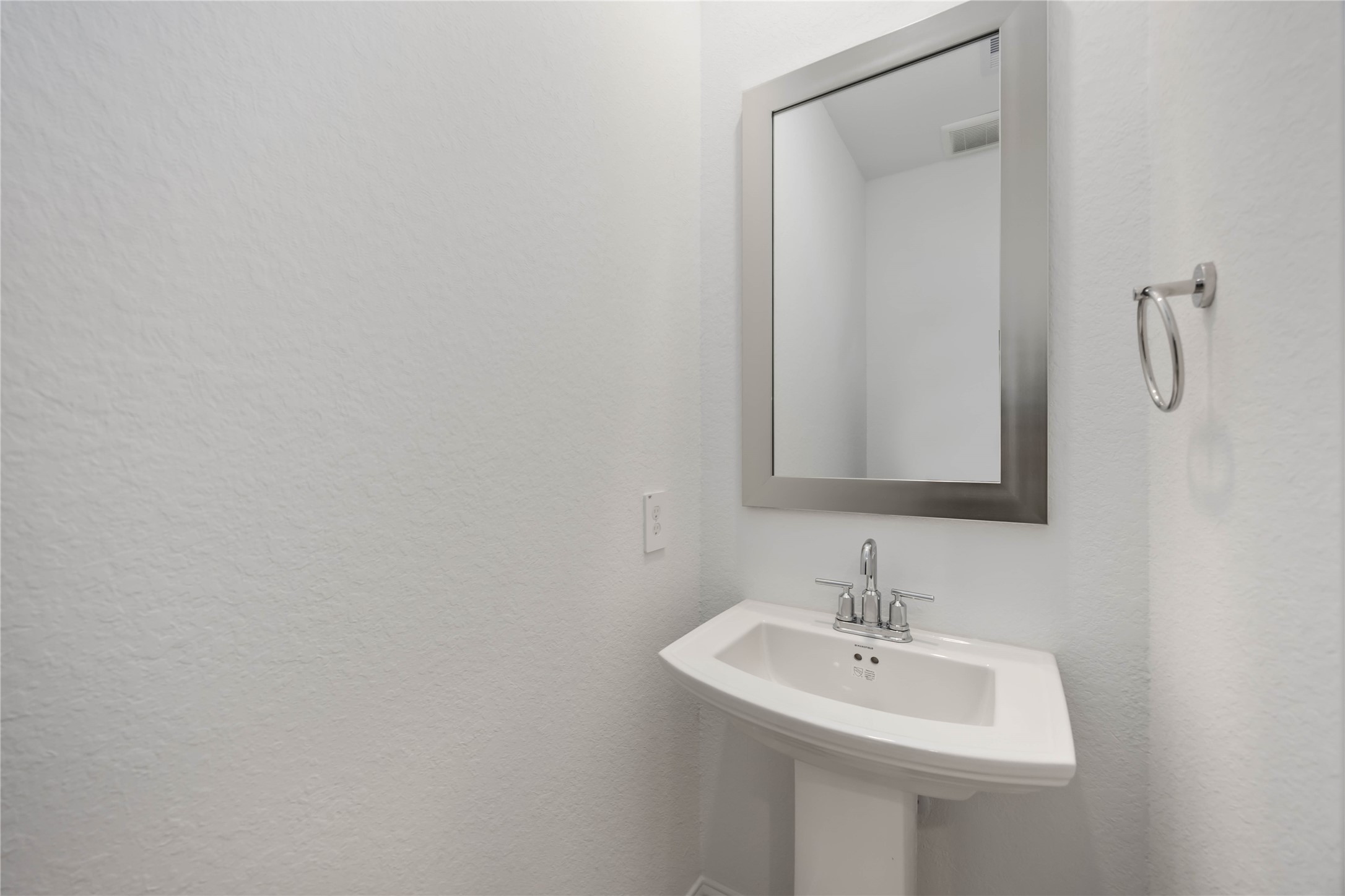 1707 Sterling Water Drive Property Photo 21