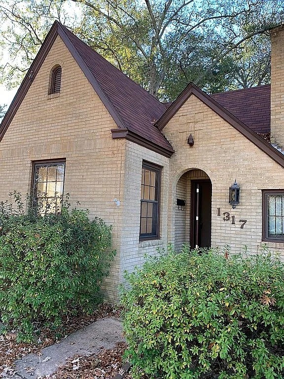 1317 Sneed Drive Property Photo 3