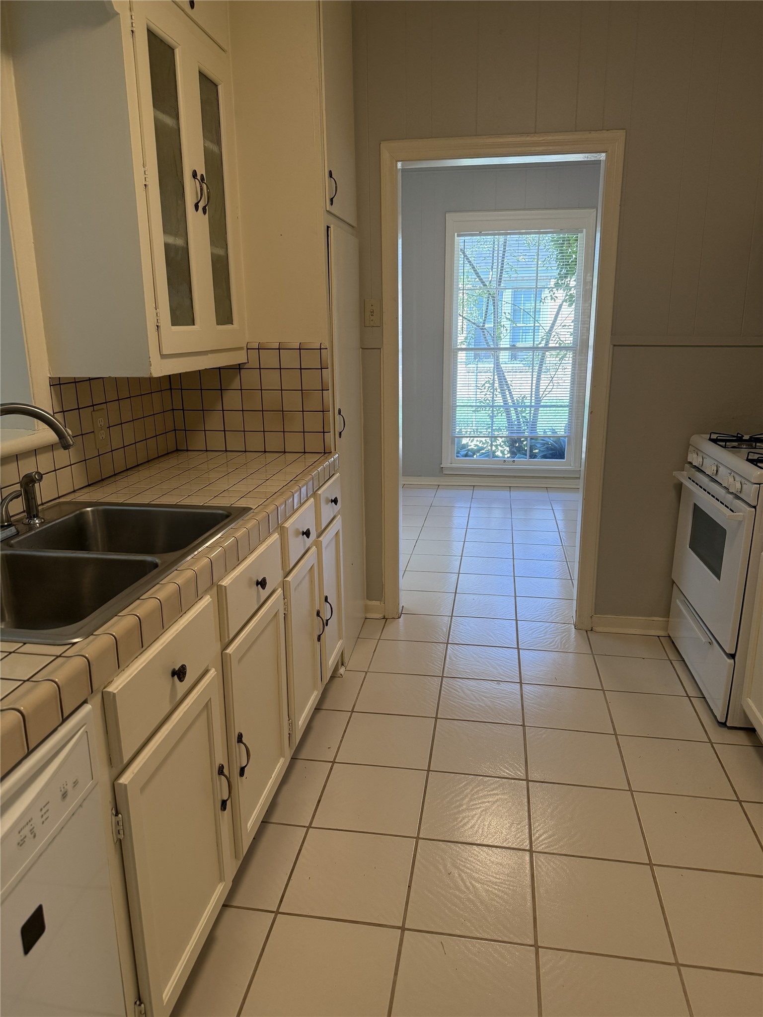 1317 Sneed Drive Property Photo 8