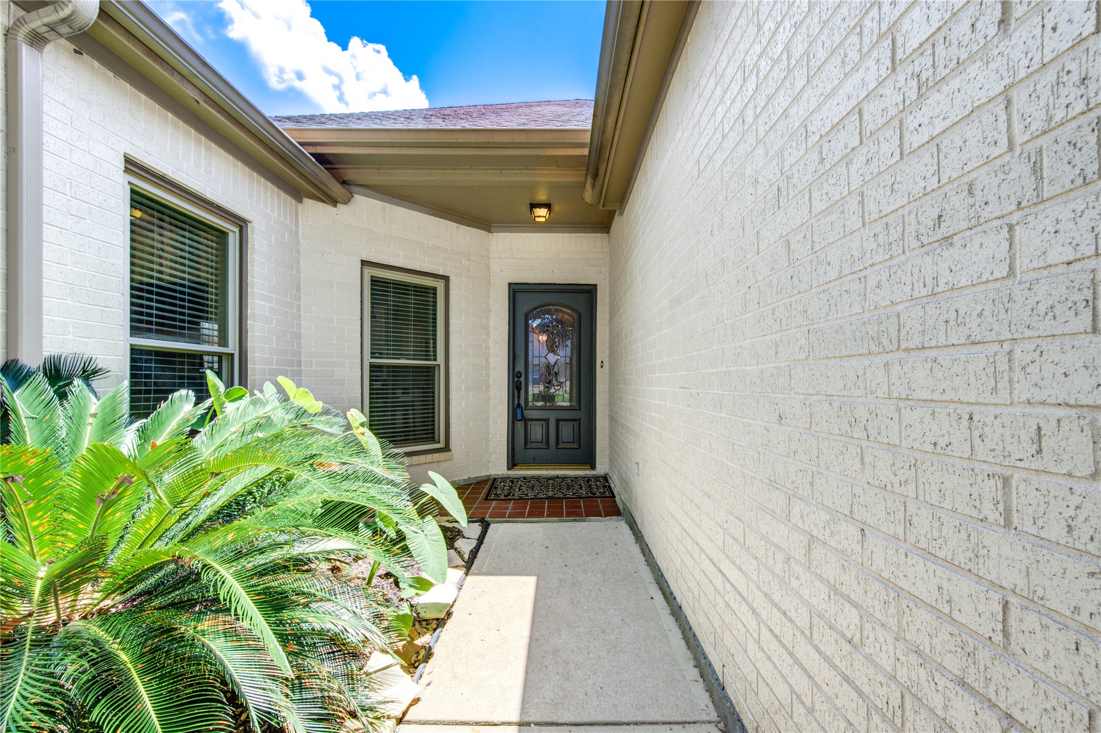 1811 Emerald Green Drive Property Photo 5