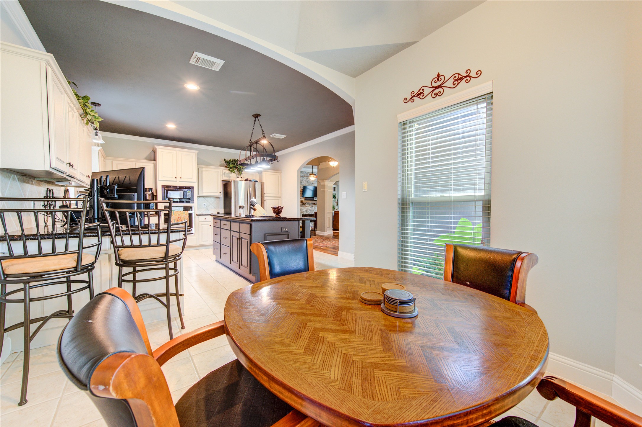 1811 Emerald Green Drive Property Photo 13