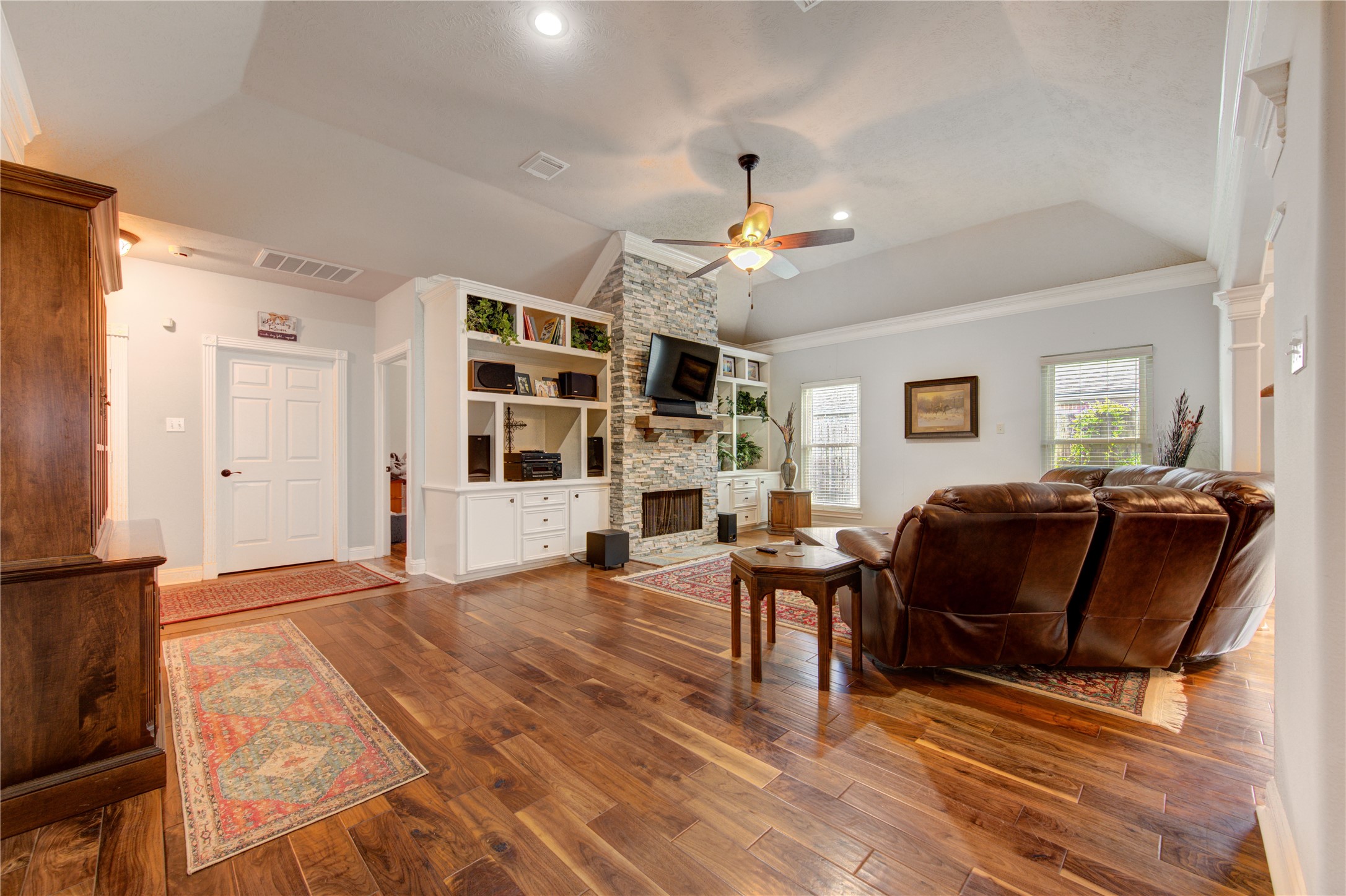 1811 Emerald Green Drive Property Photo 19