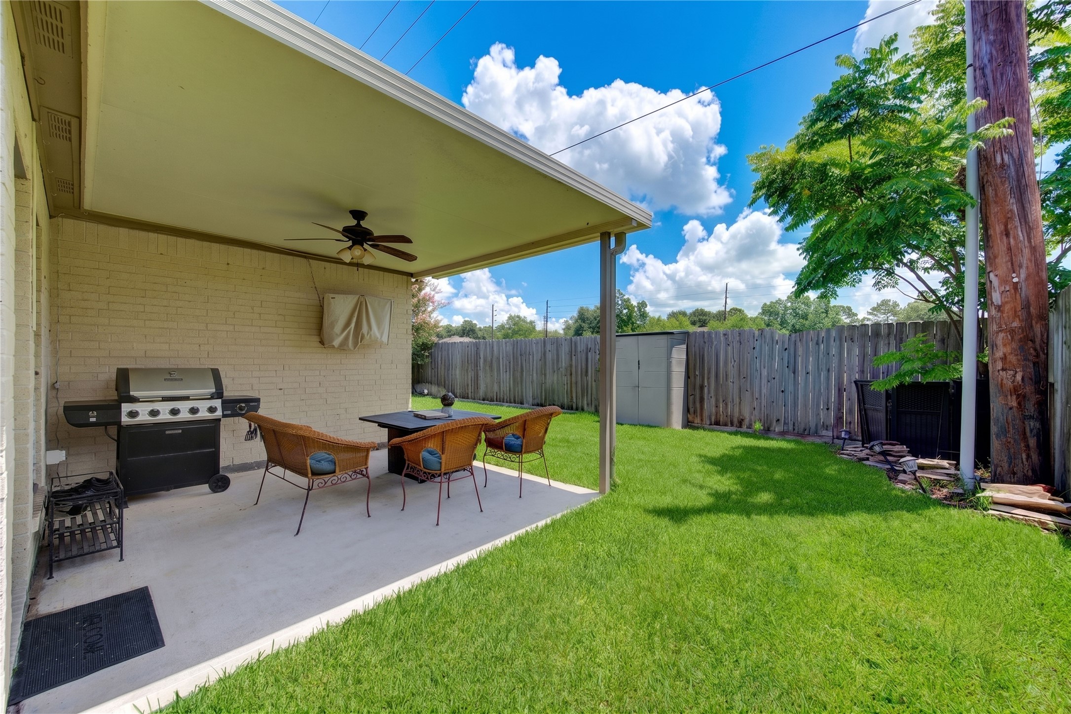 1811 Emerald Green Drive Property Photo 34
