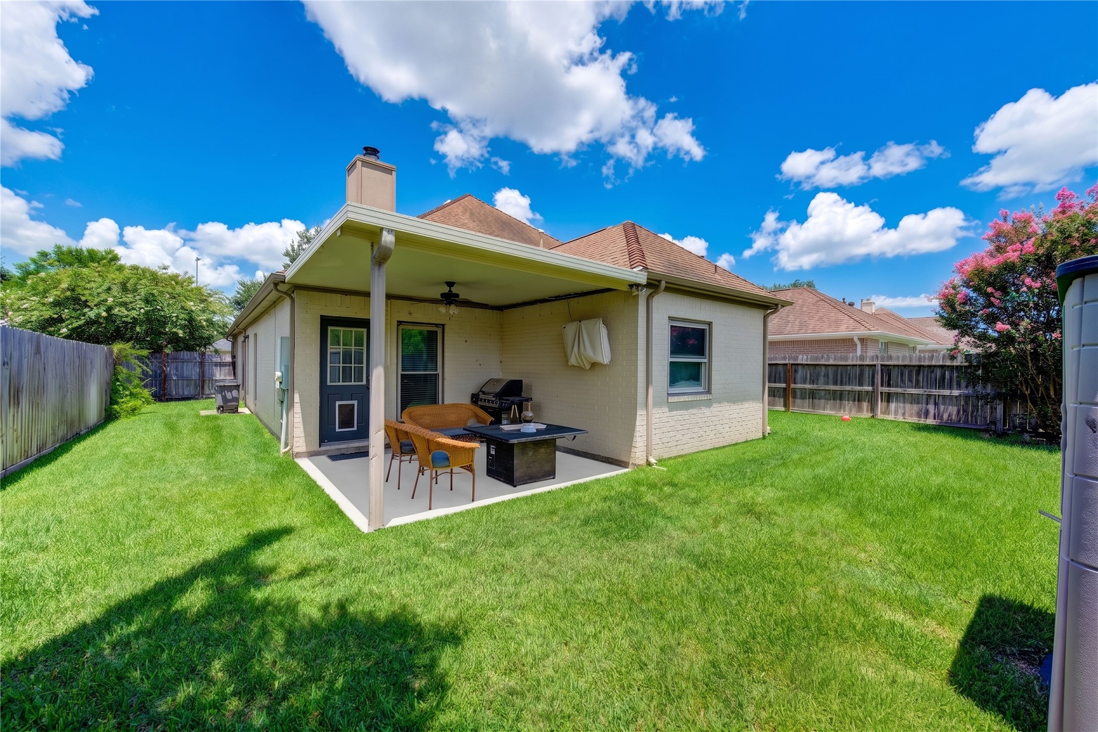 1811 Emerald Green Drive Property Photo 35