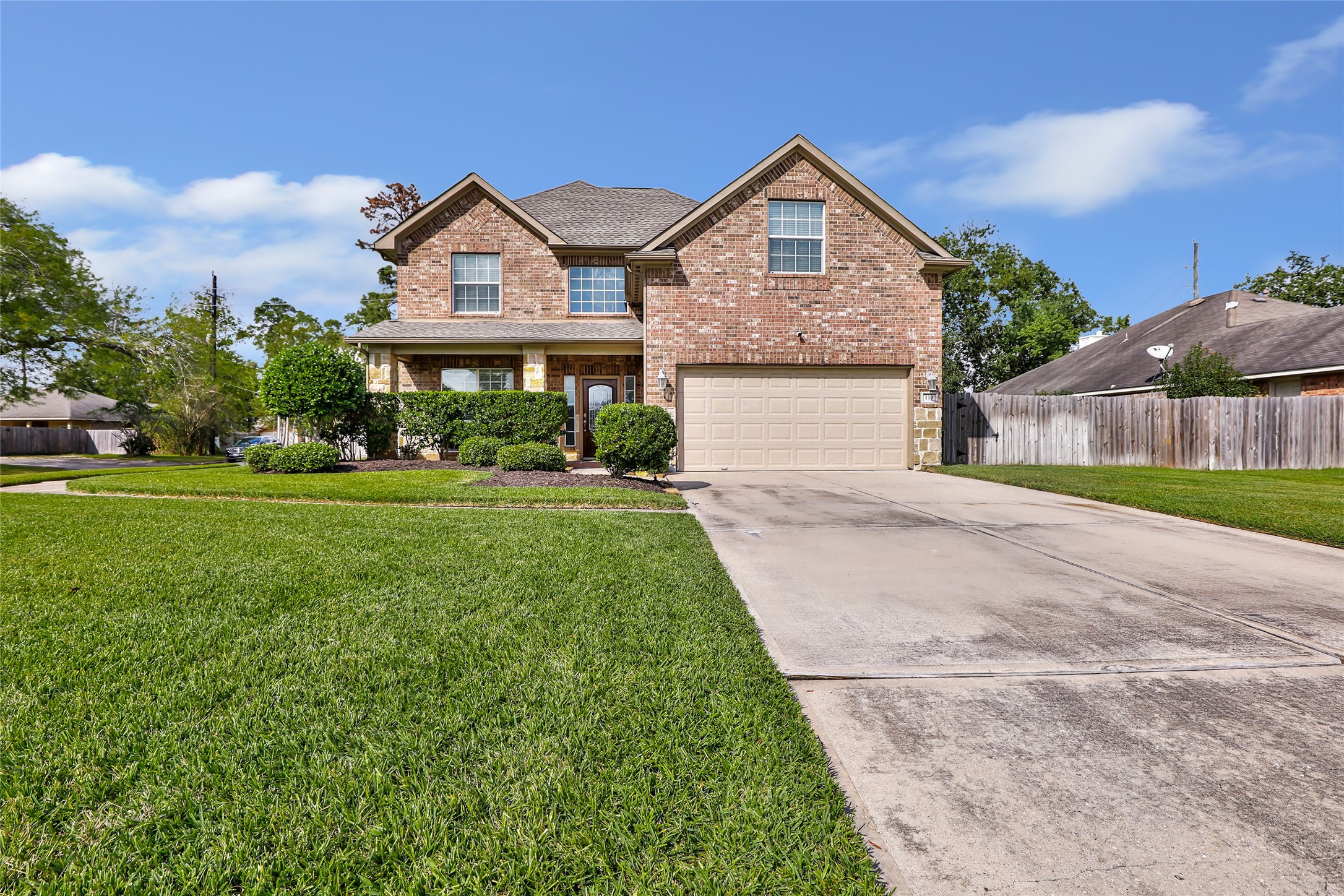 110 S Diamondhead Boulevard Property Photo 2