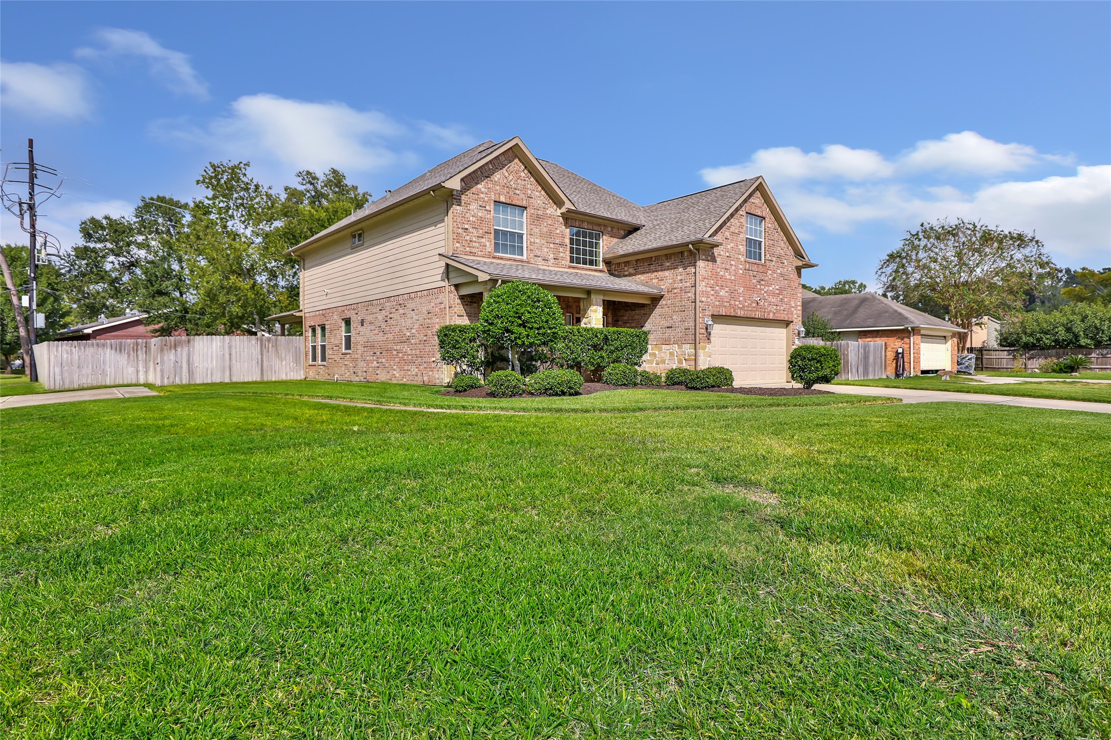 110 S Diamondhead Boulevard Property Photo 4
