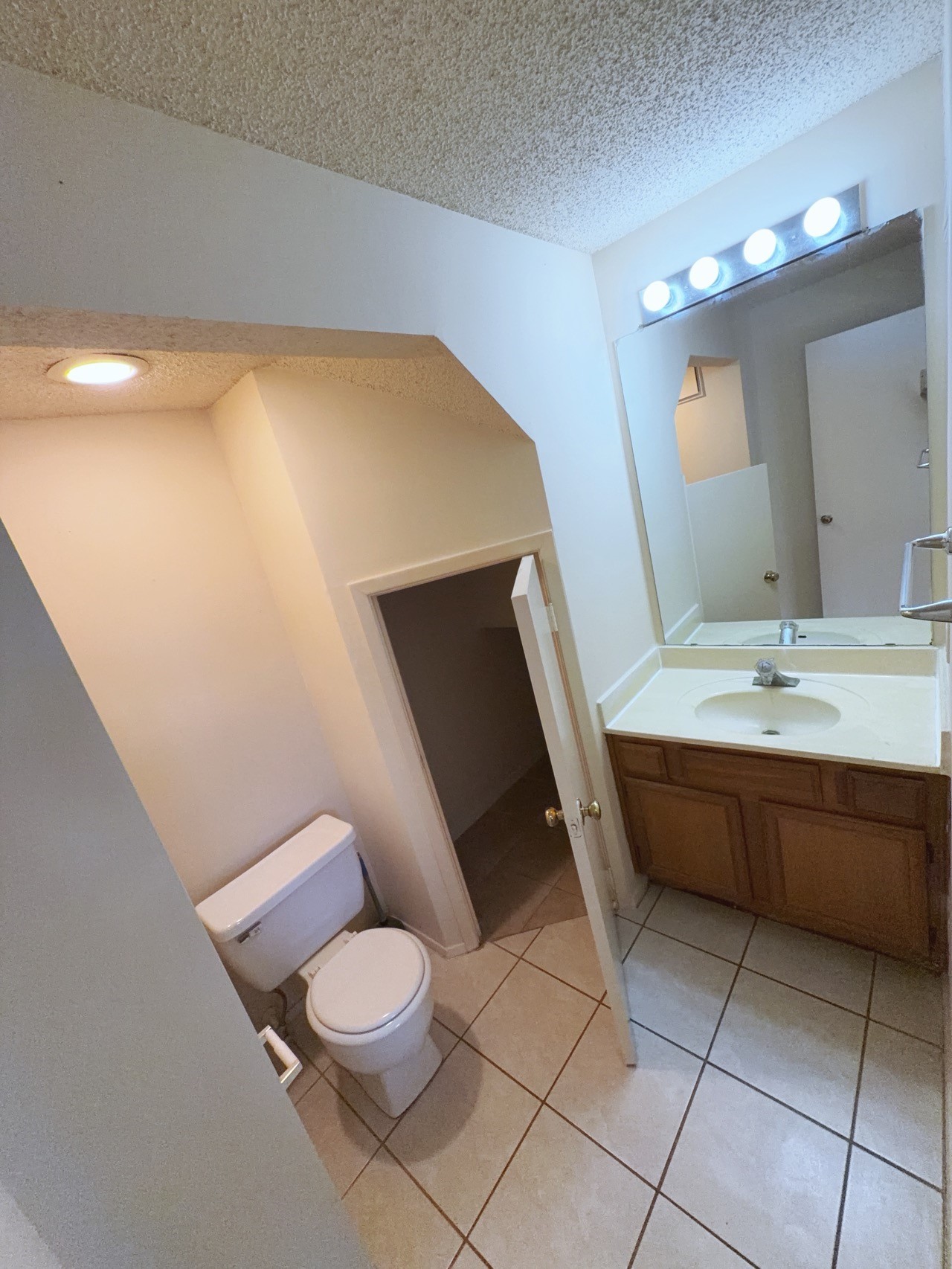 7900 Bissonnet Street D1 Property Photo 9
