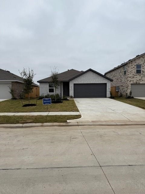 6411 Linden Leaf Drive Property Photo 1