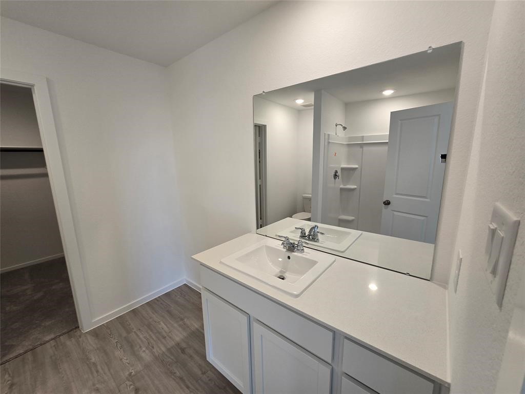 6411 Linden Leaf Drive Property Photo 13