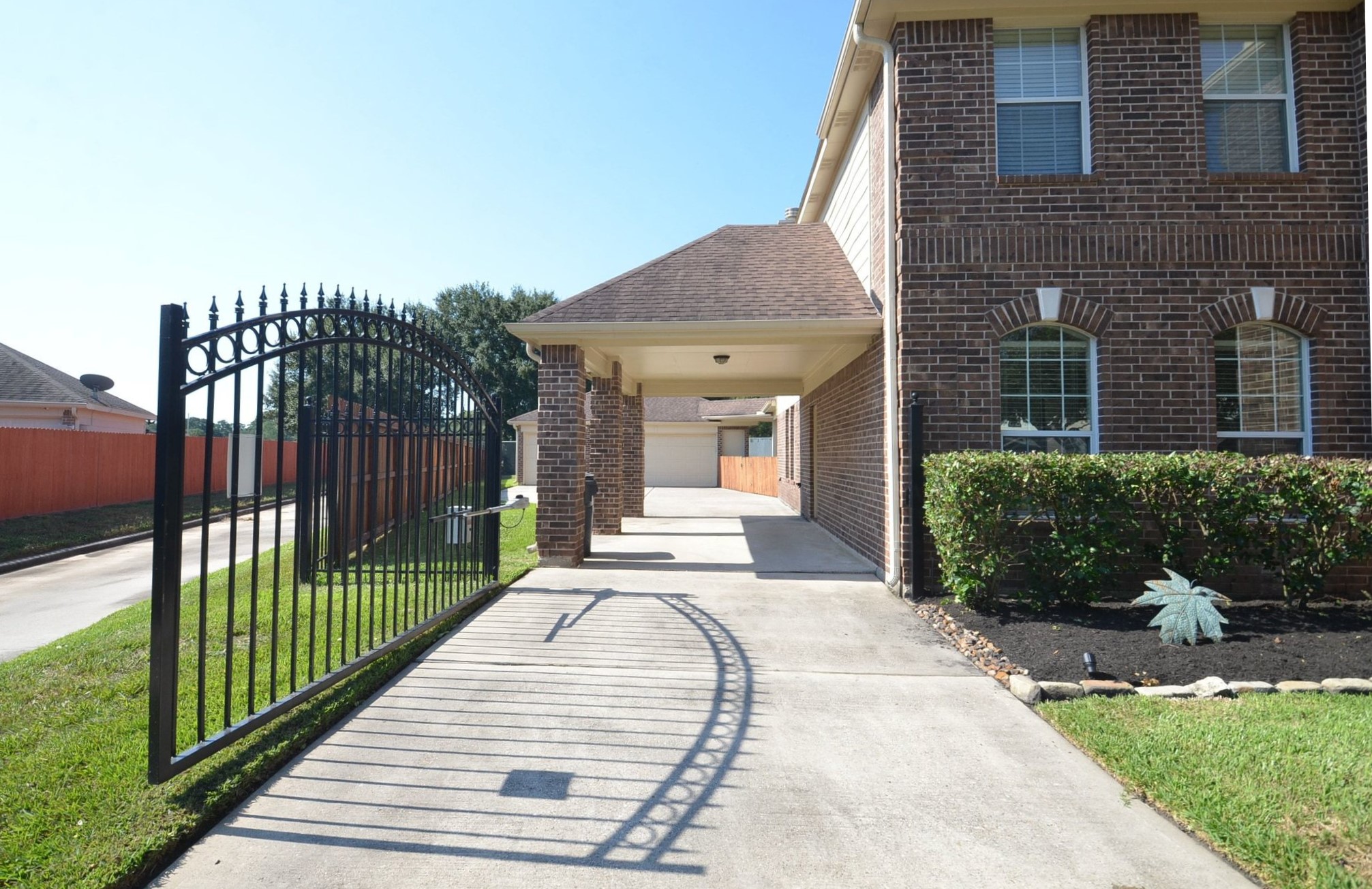 18302 Glenn Haven Estates Drive Property Photo 3