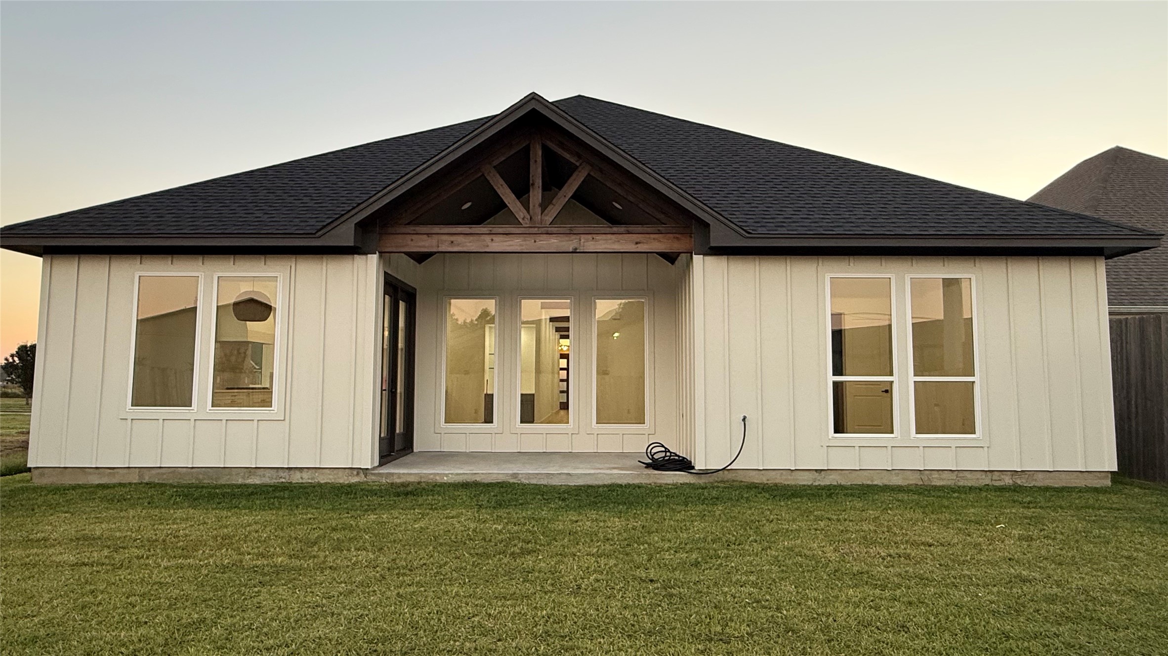 7180 Royal Meadows Street Property Photo 28