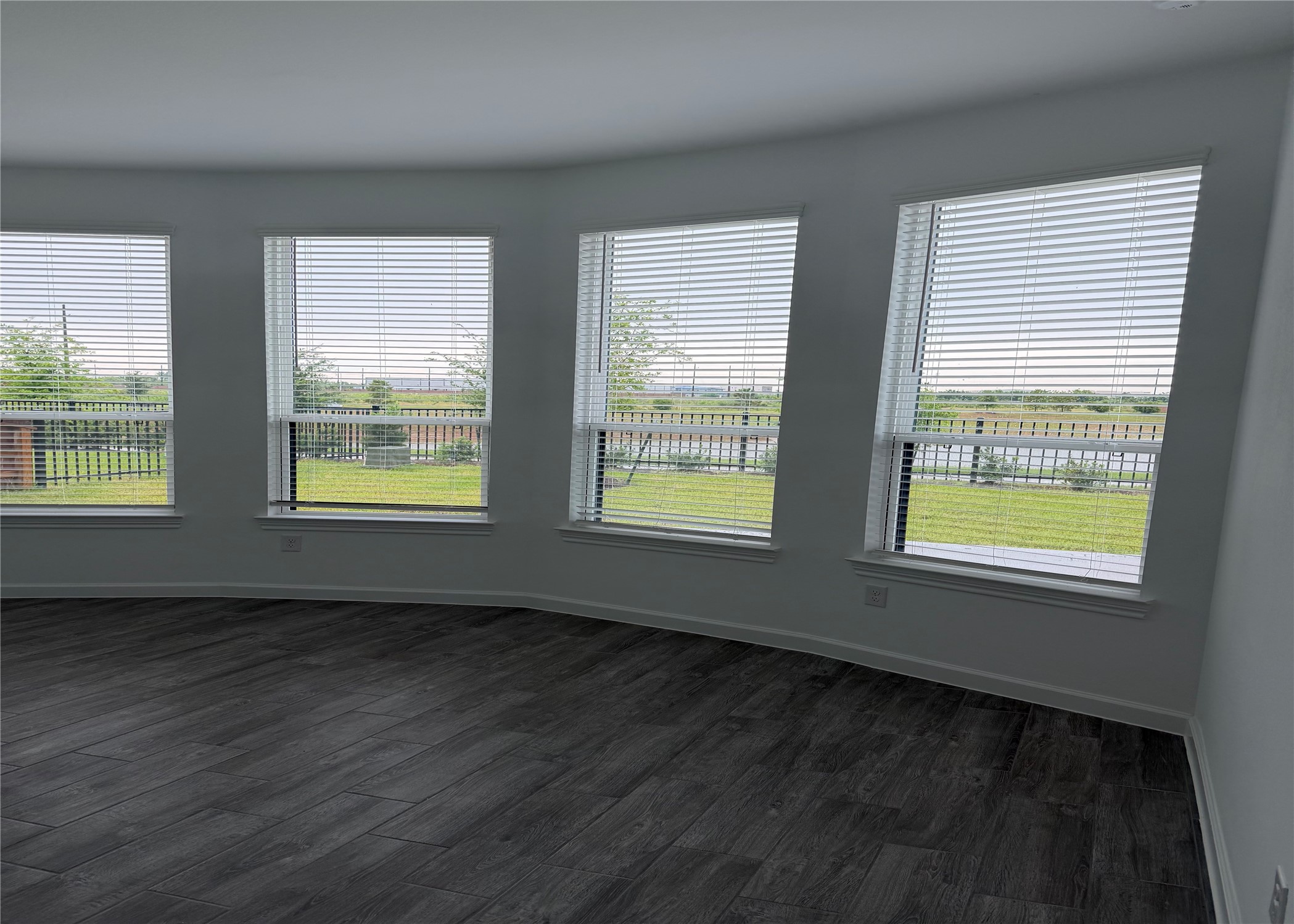 25318 Loch Doon Drive Property Photo 20