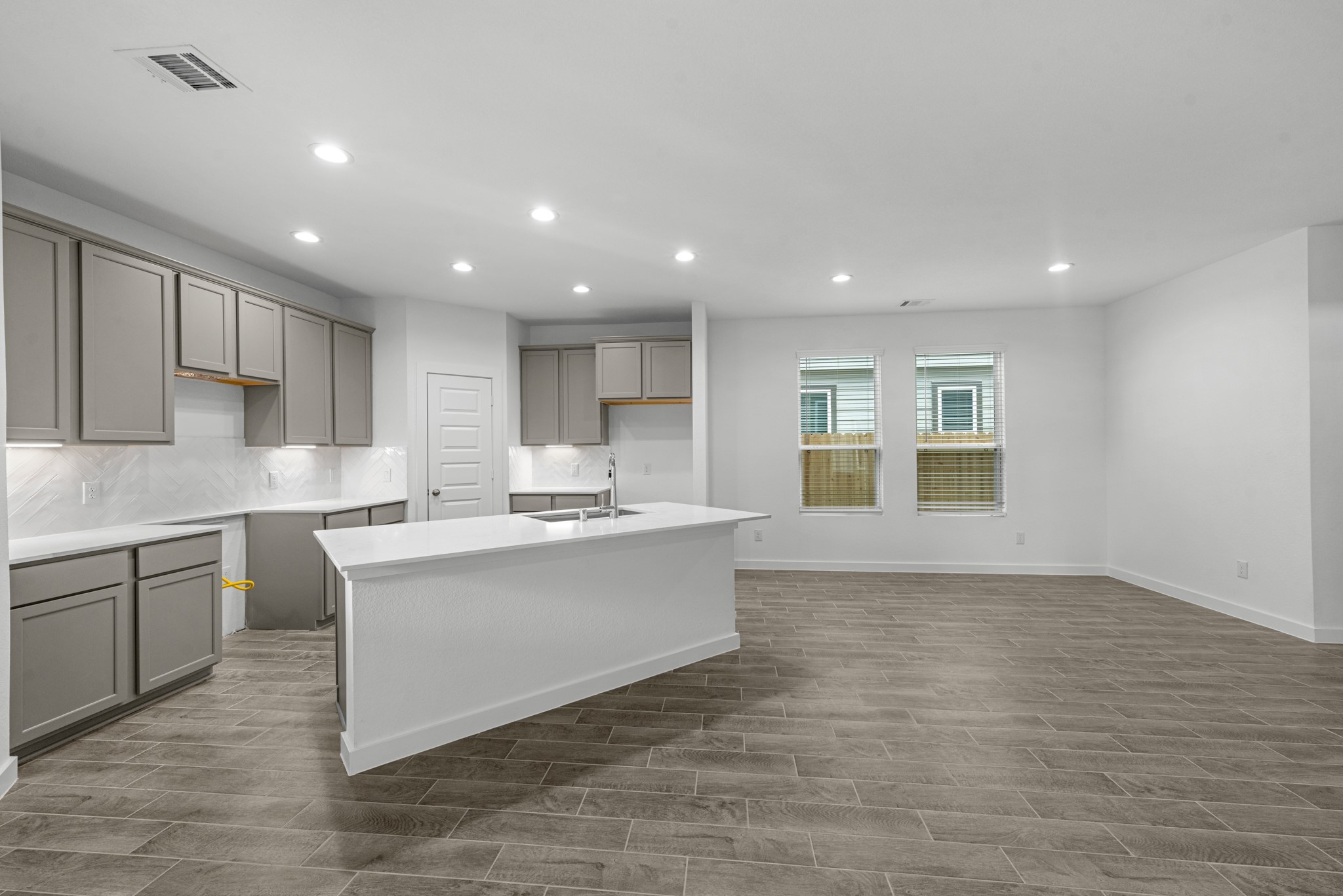 6415 Old Cypress Landing Lane Property Photo 3