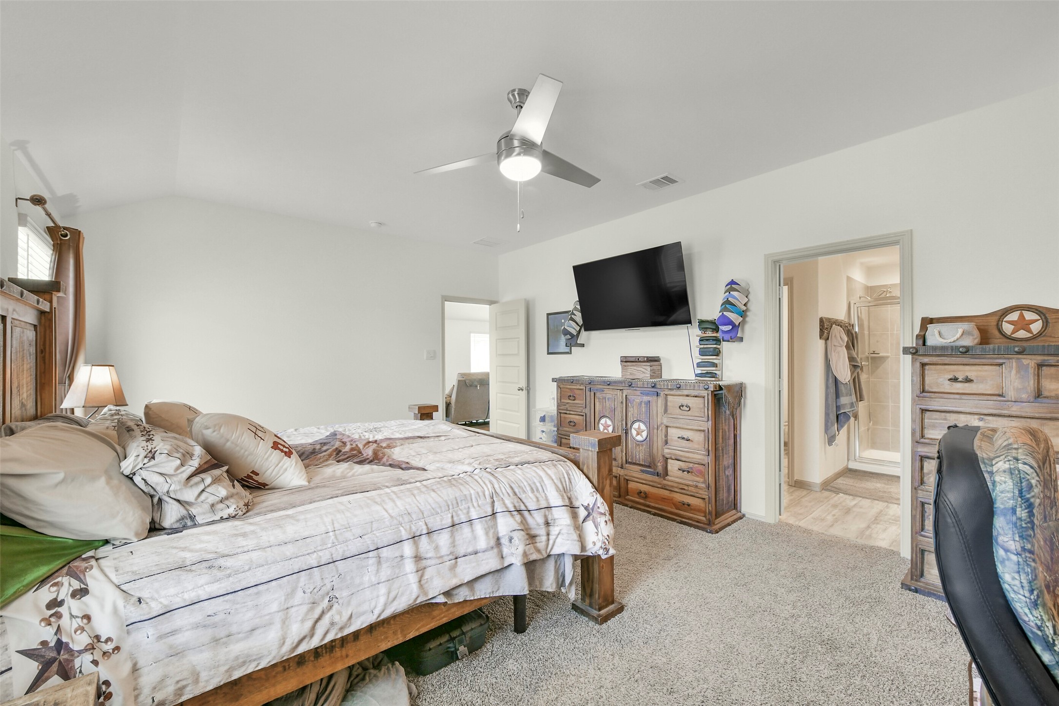 9621 Wall Street Property Photo 13