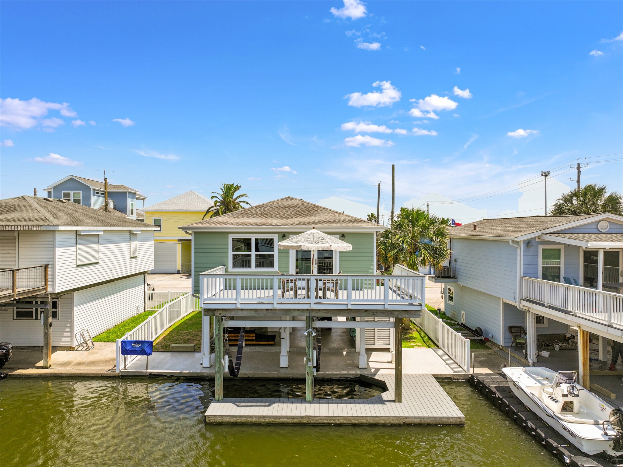 16716 Tahiti Way Property Photo 6