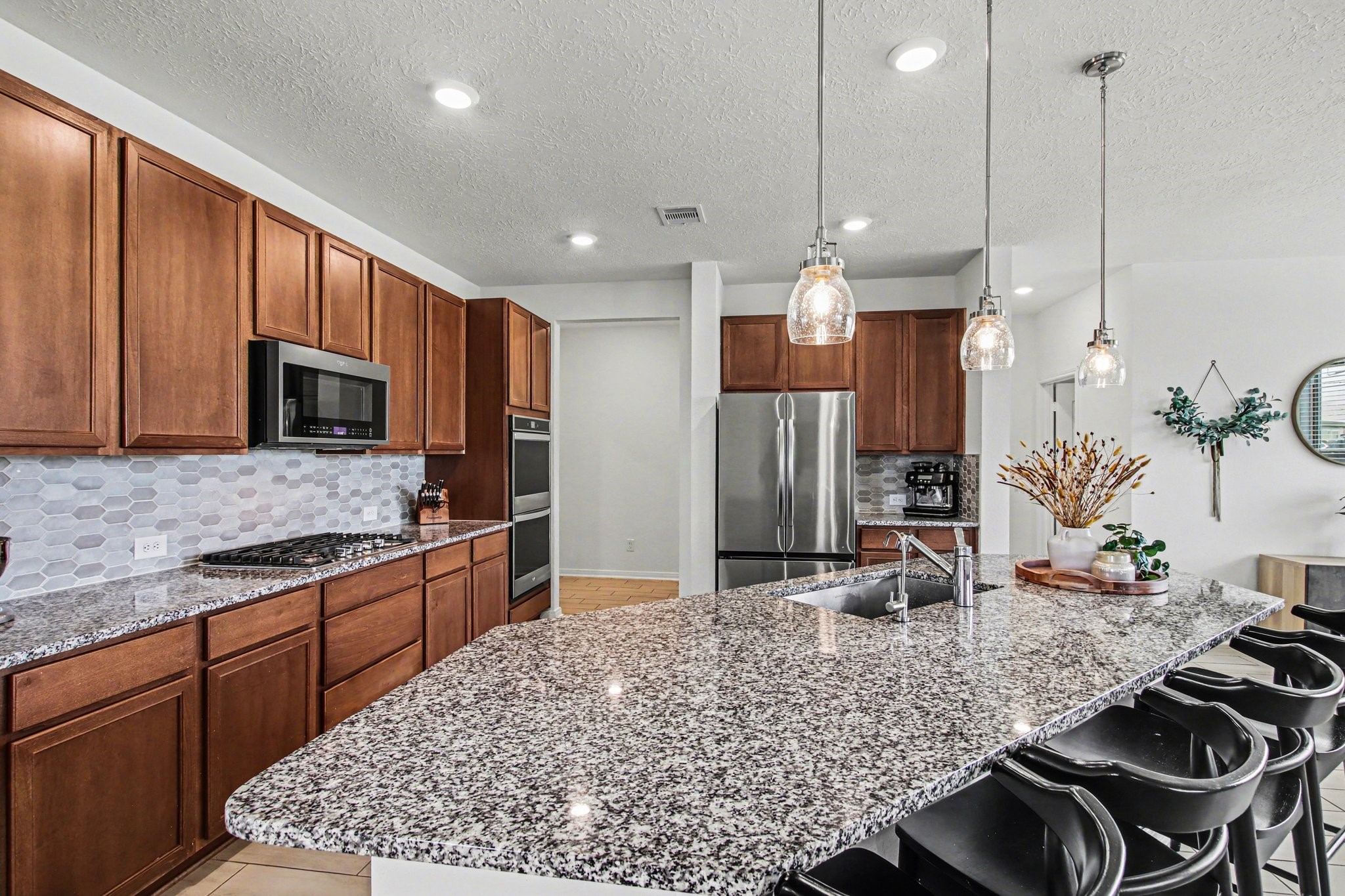 21202 Sunray Harbor Drive Property Photo 13