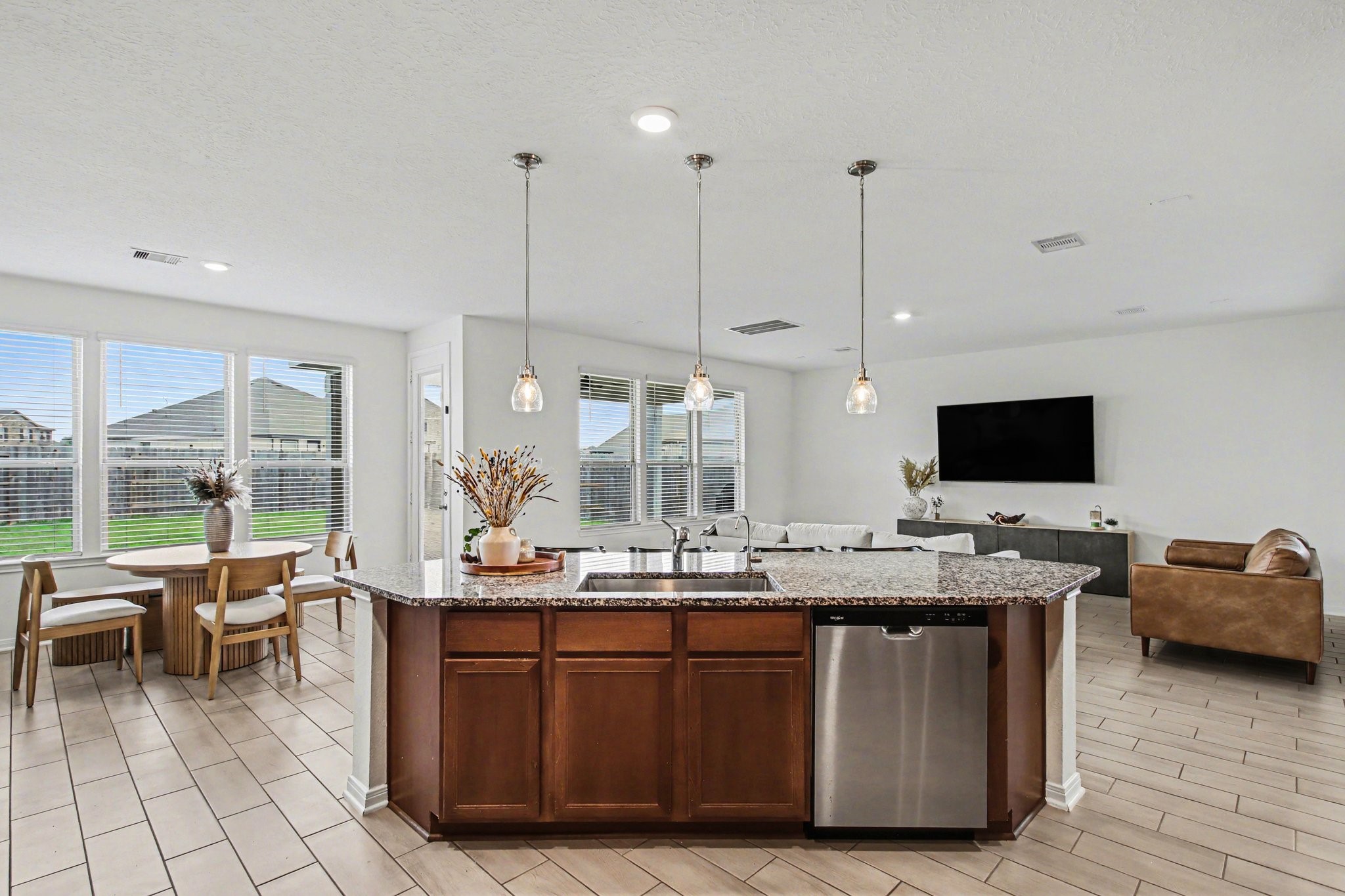 21202 Sunray Harbor Drive Property Photo 16