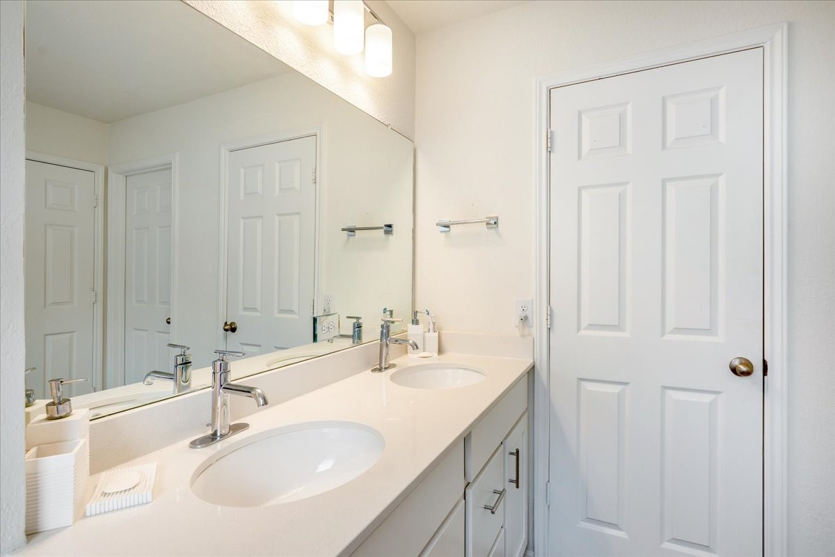 10405 Mount Winchell Drive Property Photo 22