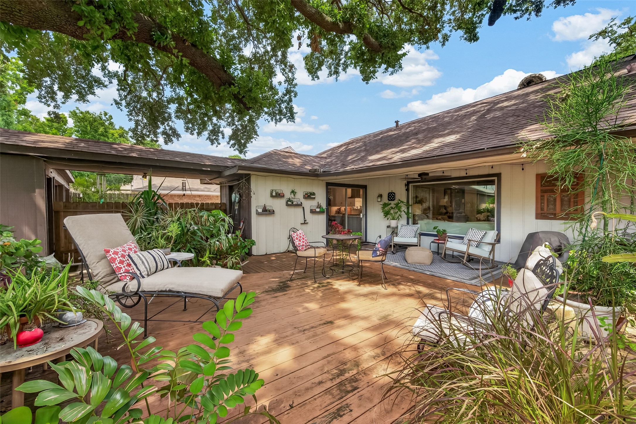 2623 Pomeran Drive Property Photo 30