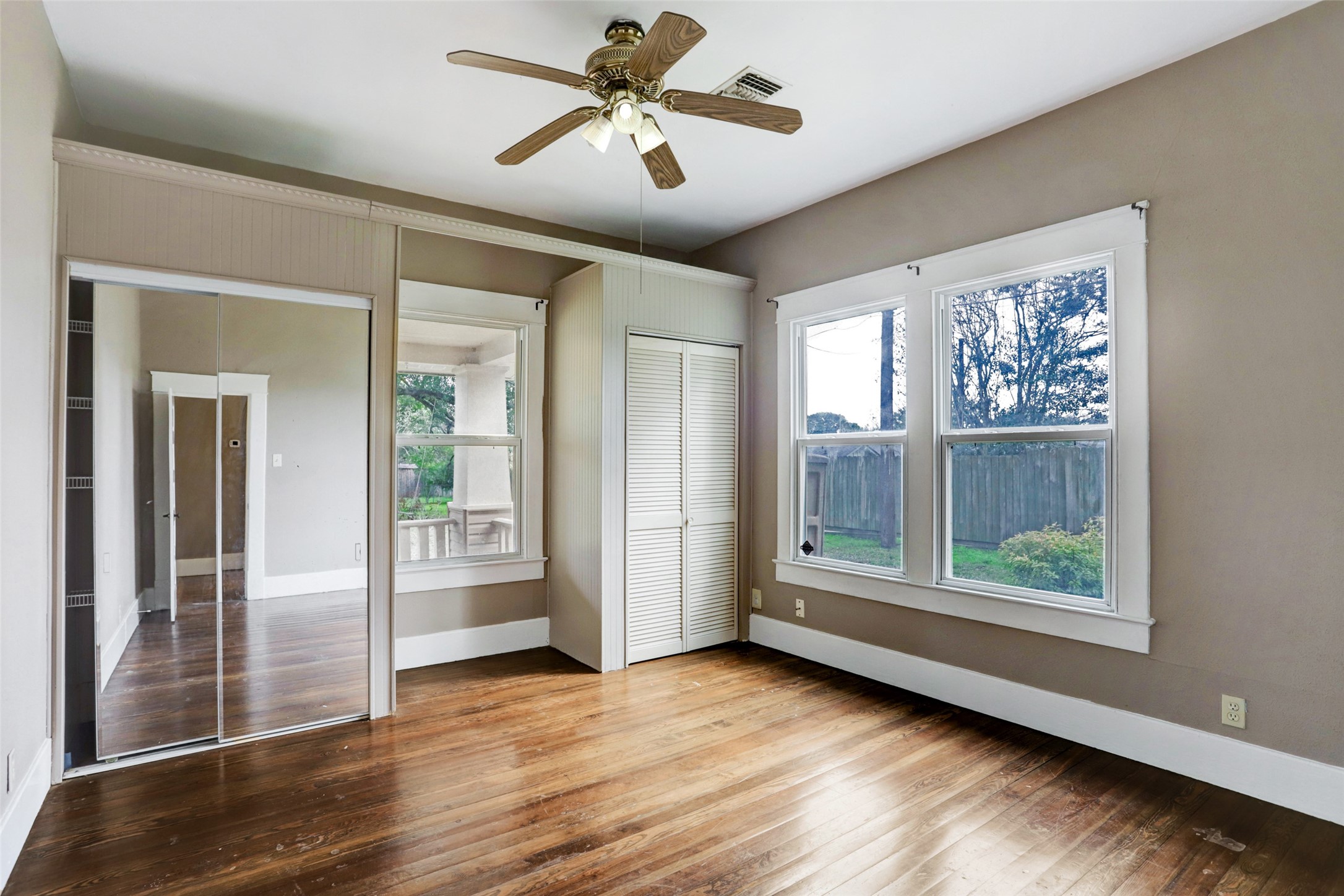 1207 N Meyer Street Property Photo 10