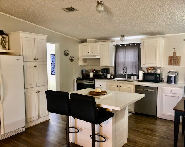 10932 Blackland Road Property Photo 8