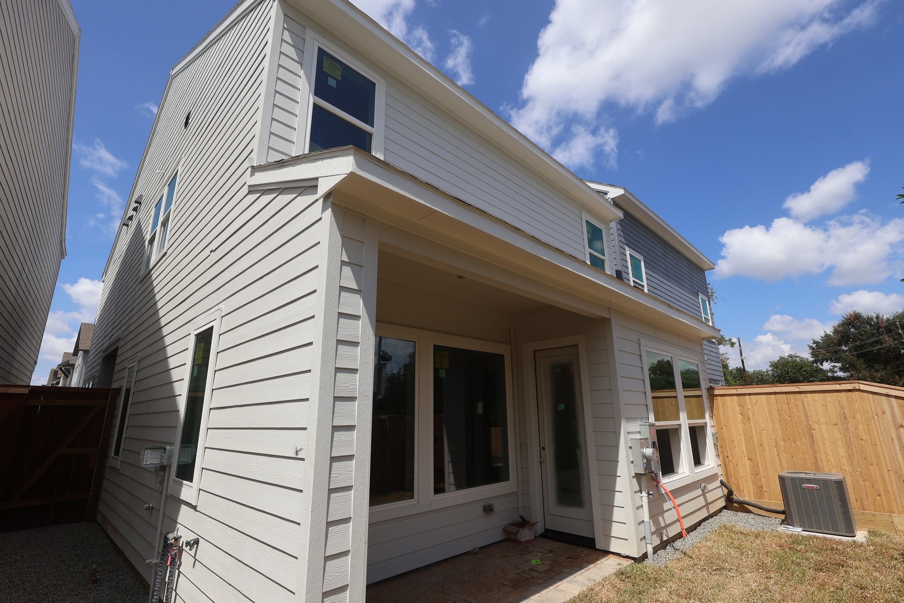405 Kinley Oaks Drive Property Photo 2