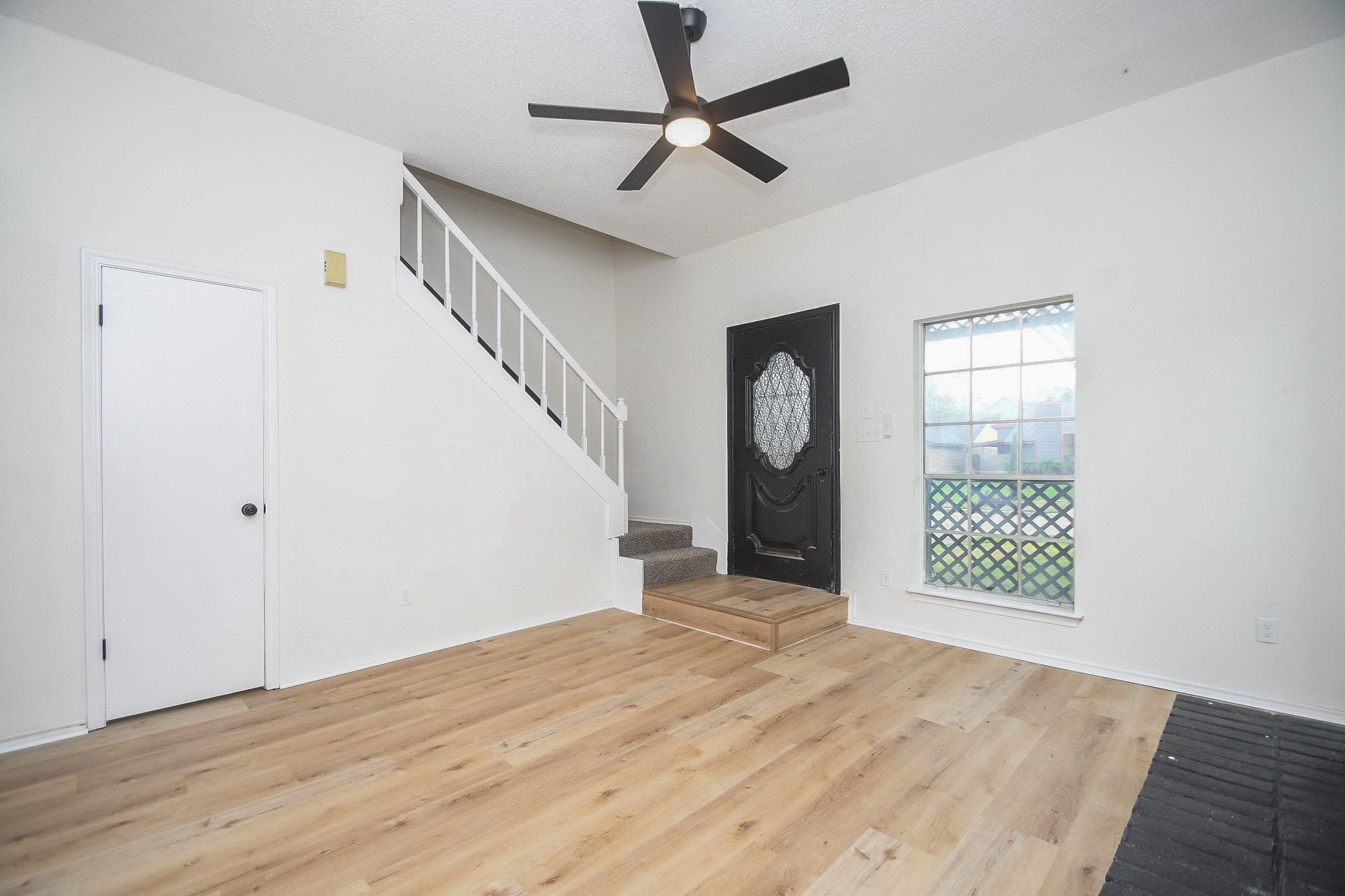 3435 Overcross Drive Property Photo 4