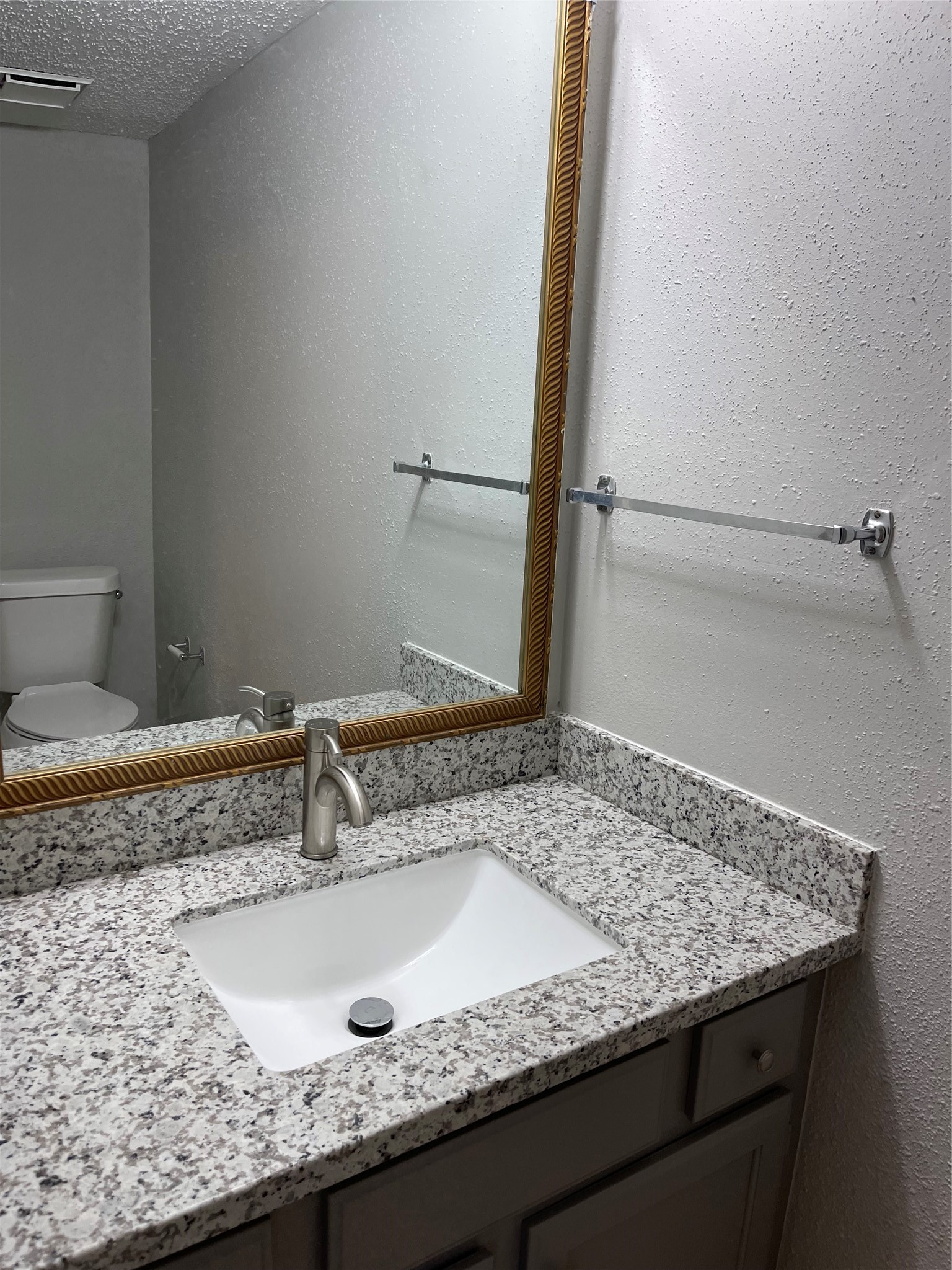 15627 Weldon Drive Property Photo 3