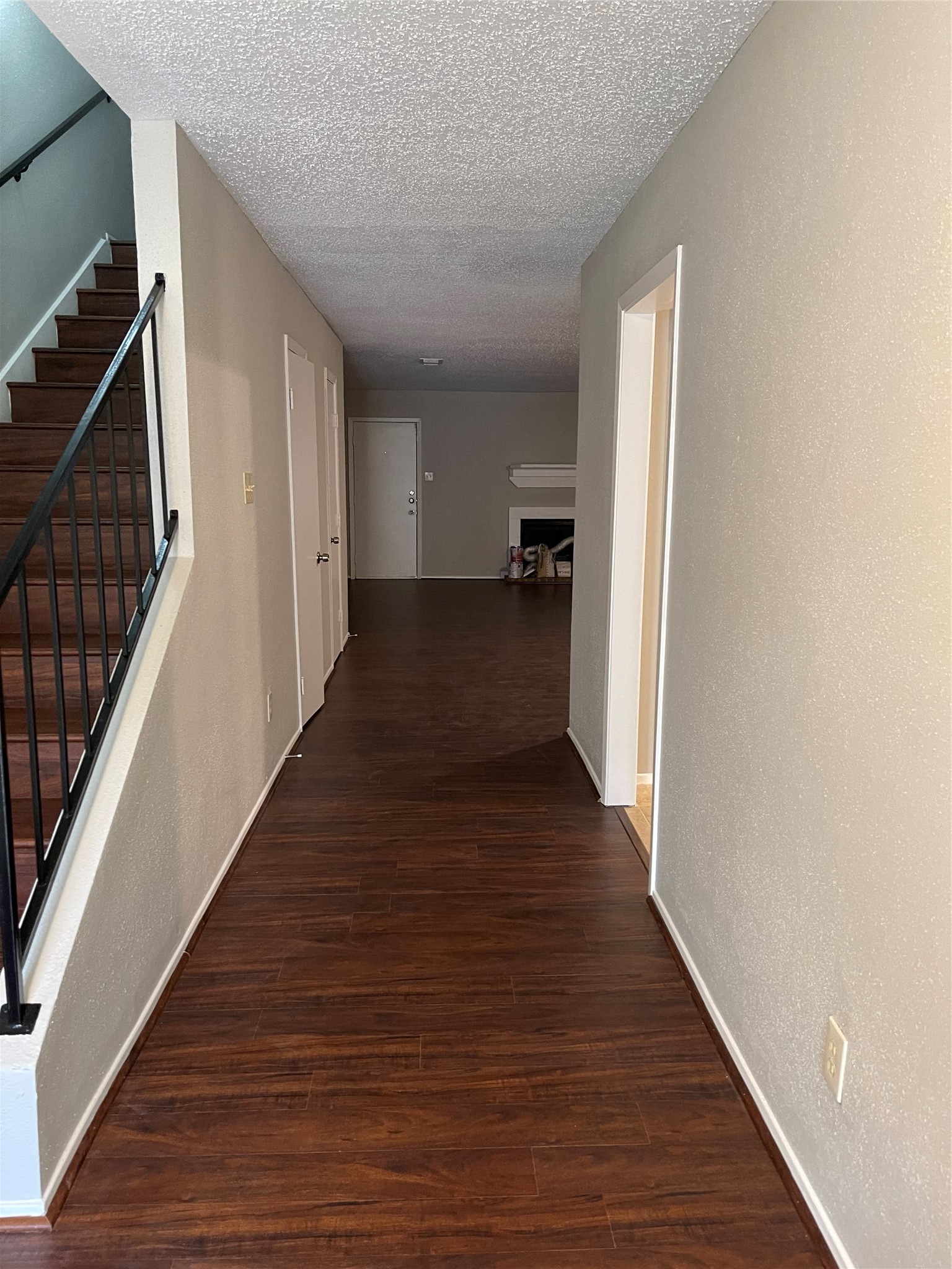 15627 Weldon Drive Property Photo 6