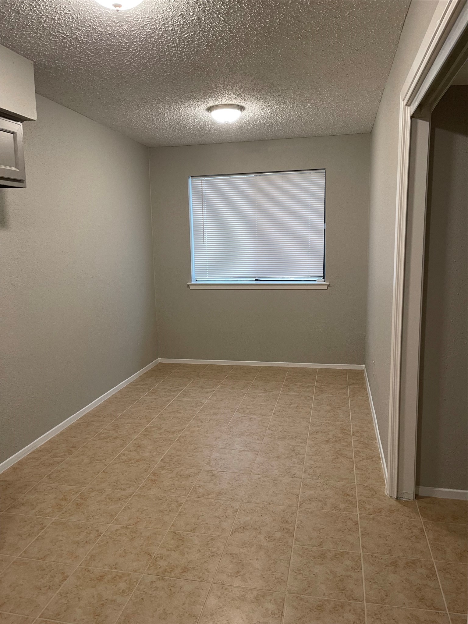 15627 Weldon Drive Property Photo 8