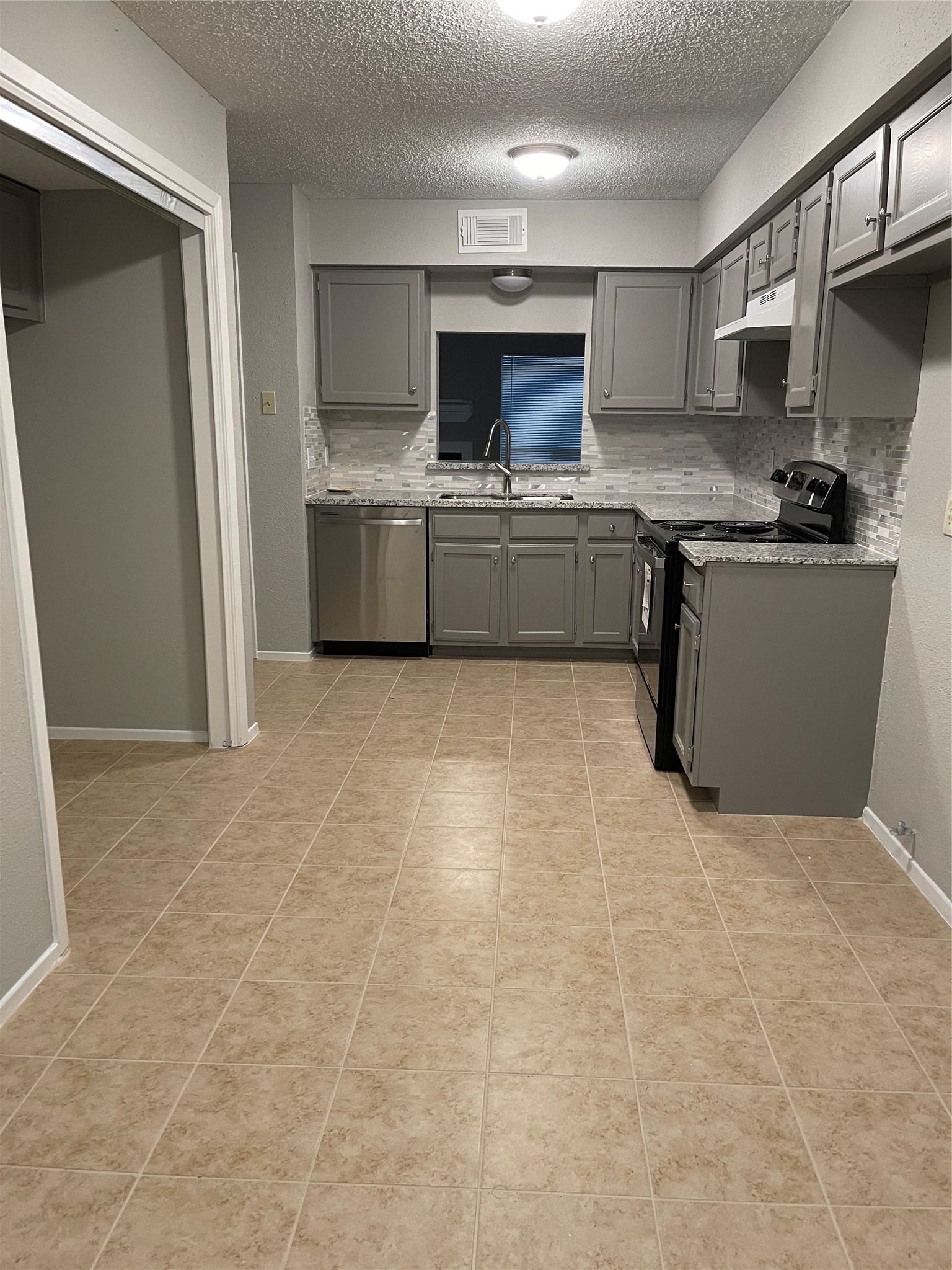 15627 Weldon Drive Property Photo 10