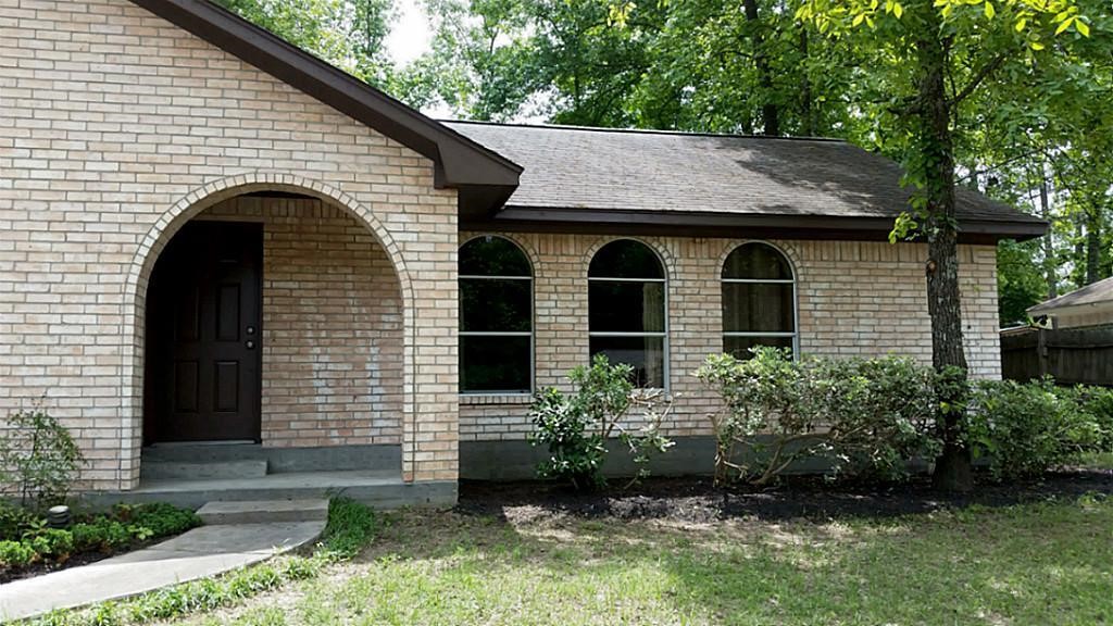 240 N Forest Drive Property Photo 3