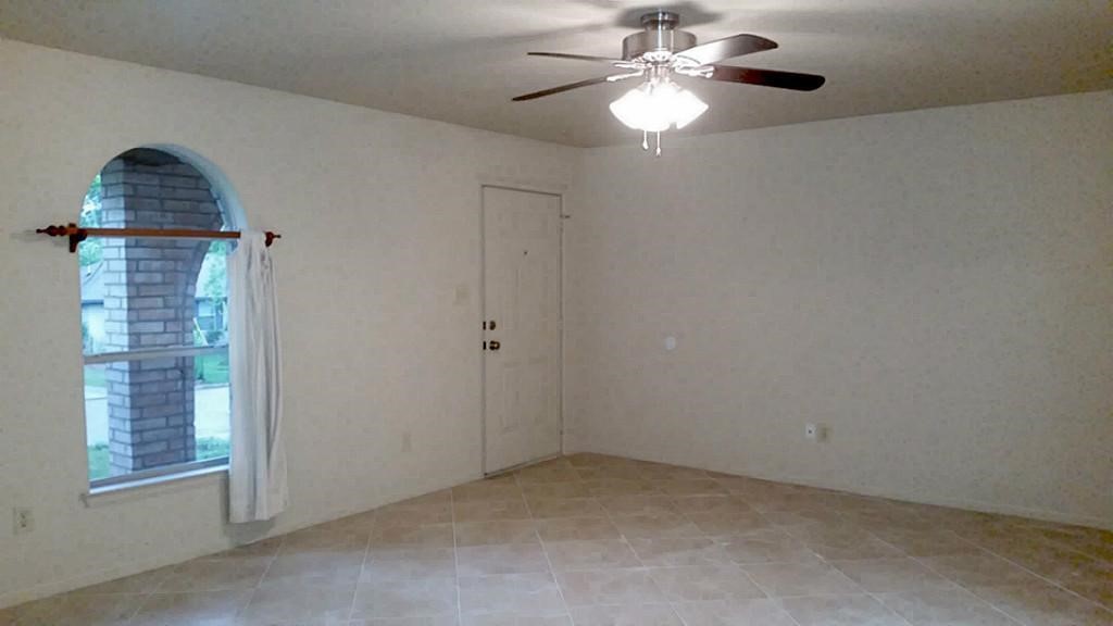240 N Forest Drive Property Photo 8