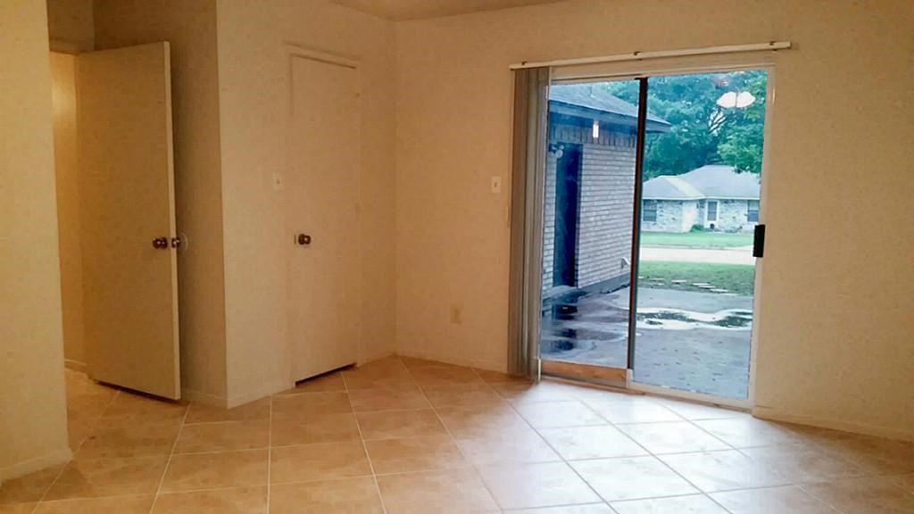 240 N Forest Drive Property Photo 23
