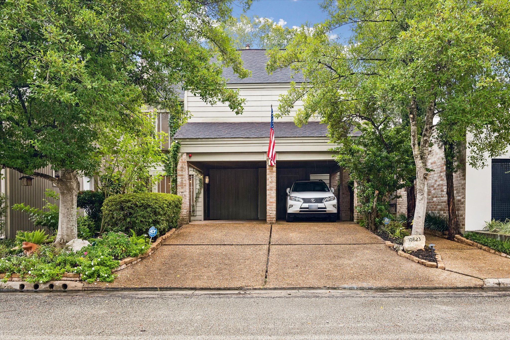 10823 Pepper Lane