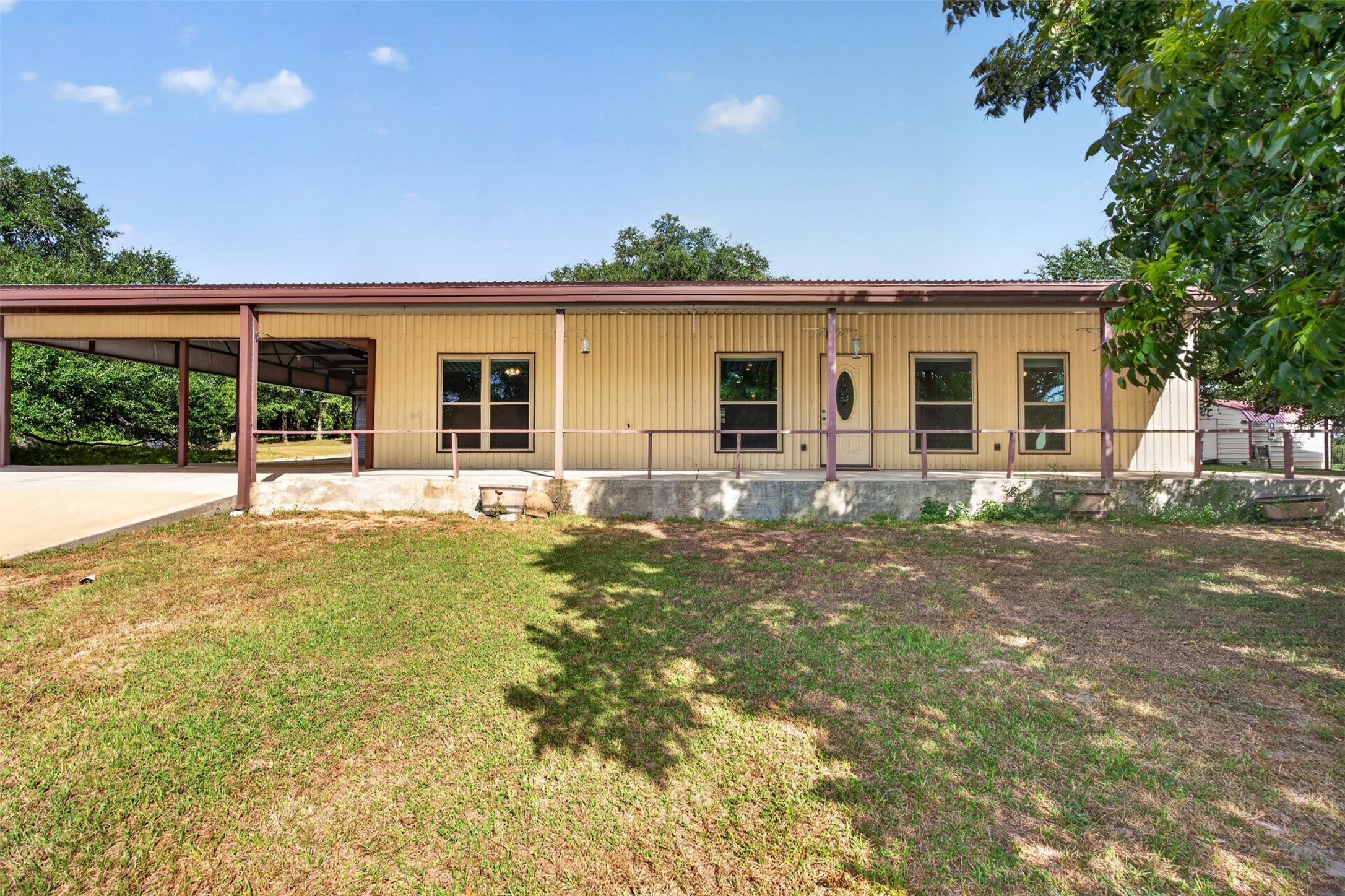 3961 Clay Creek Road Property Photo 3