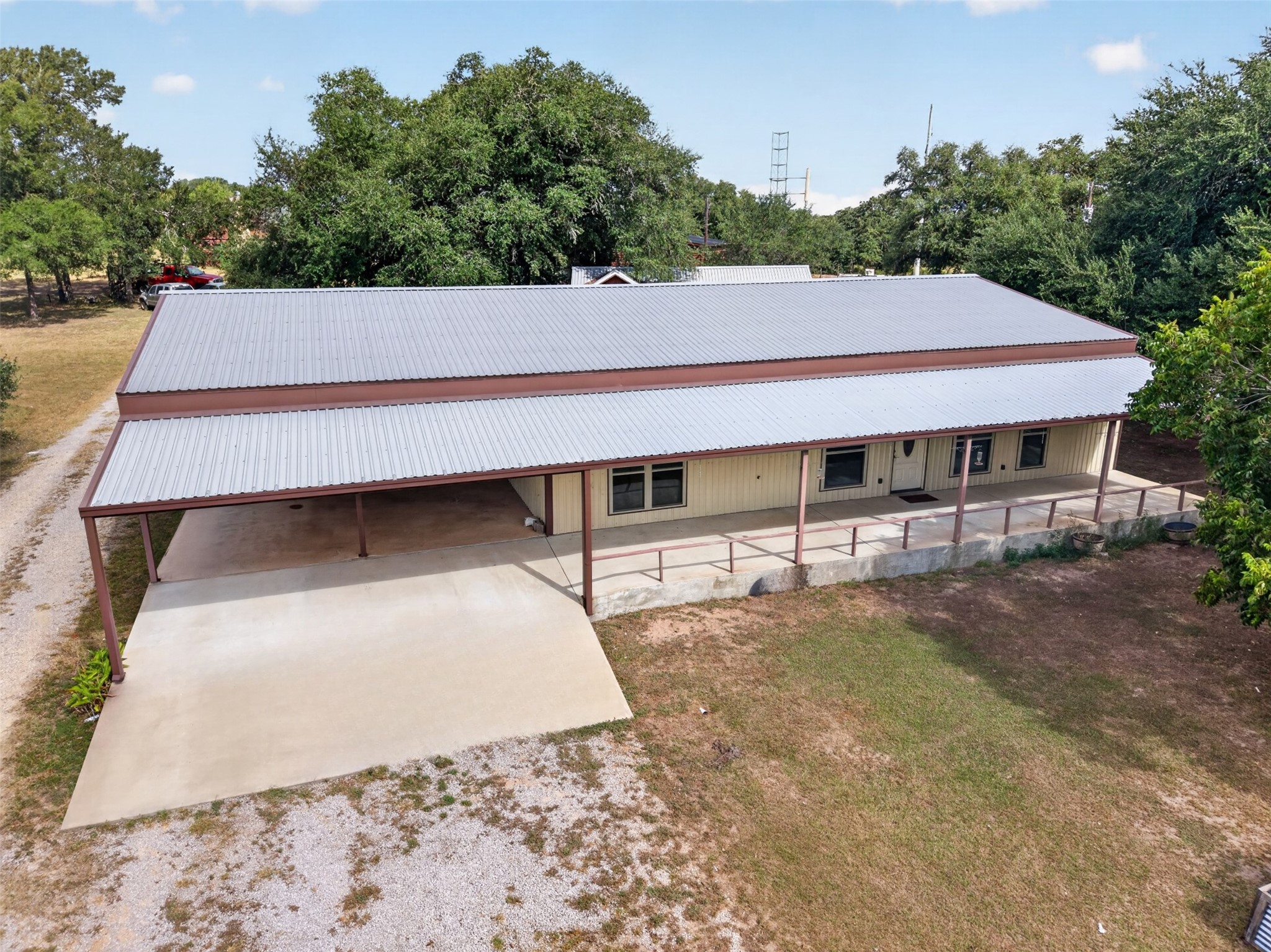 3961 Clay Creek Road Property Photo 7
