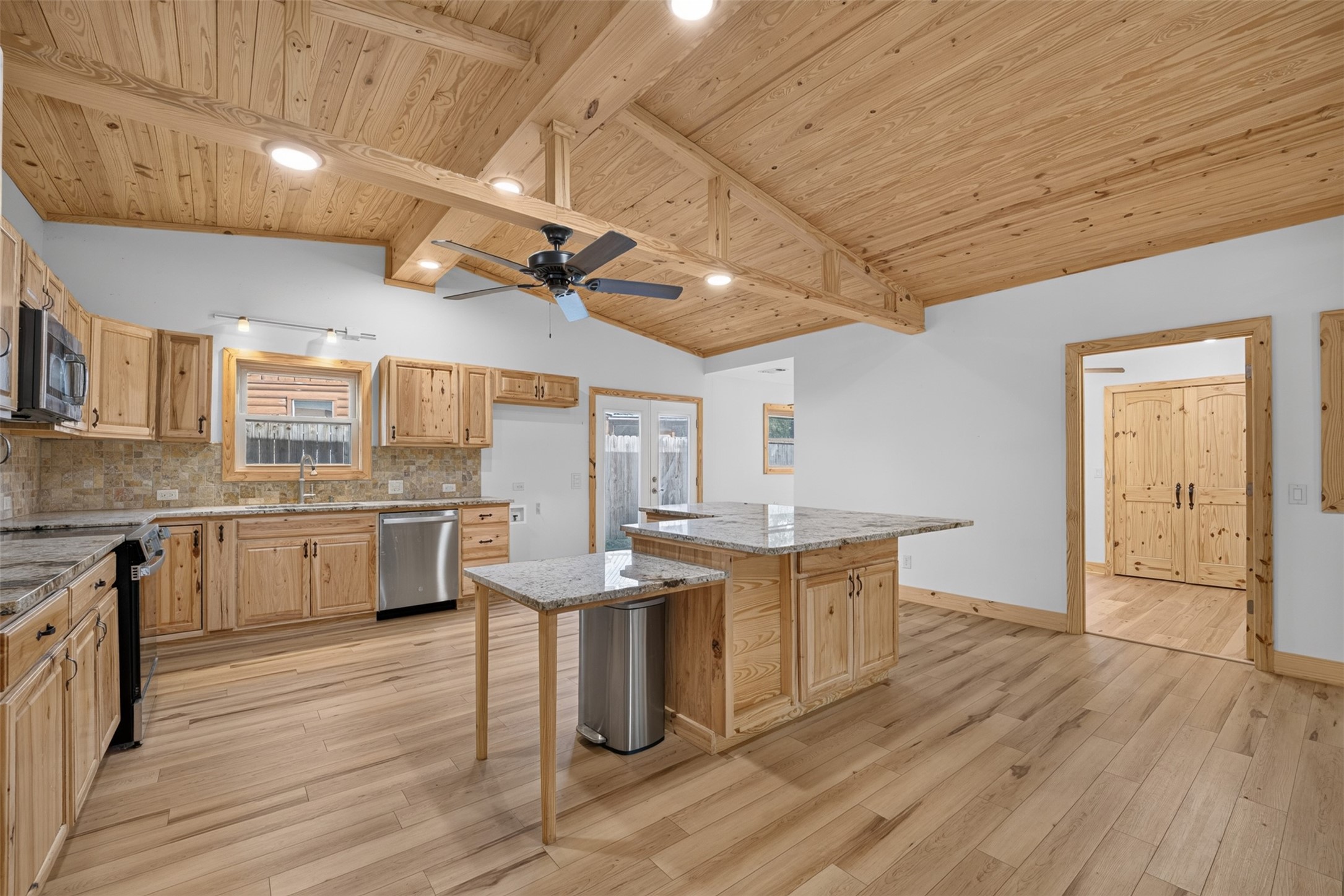 3961 Clay Creek Road Property Photo 9
