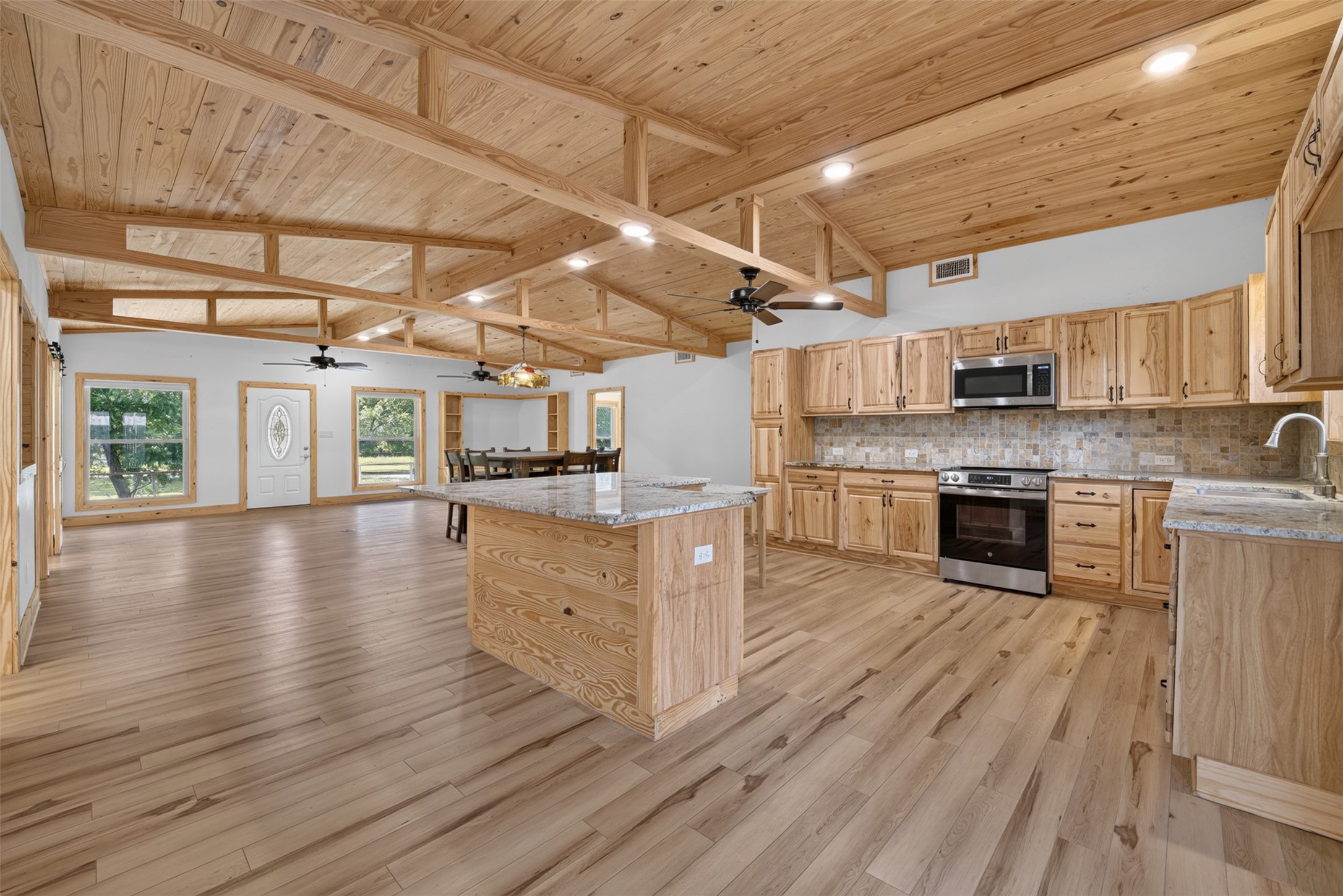 3961 Clay Creek Road Property Photo 11