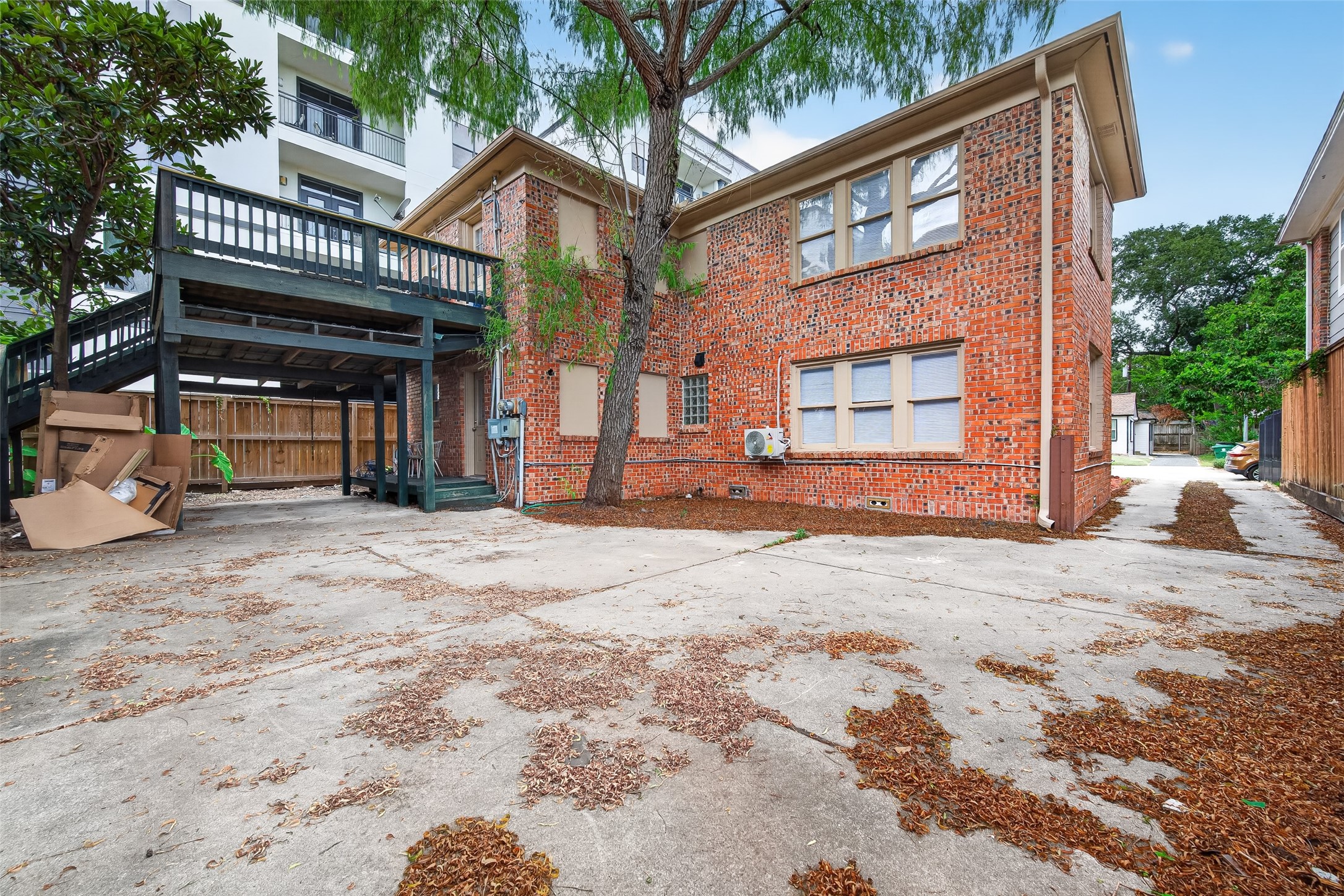 1927 Hawthorne Street Property Photo 30