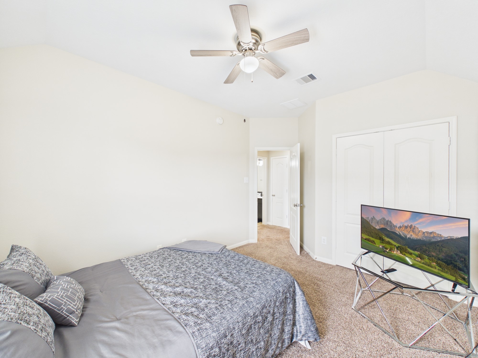 9426 Russeff Field Lane Property Photo 44