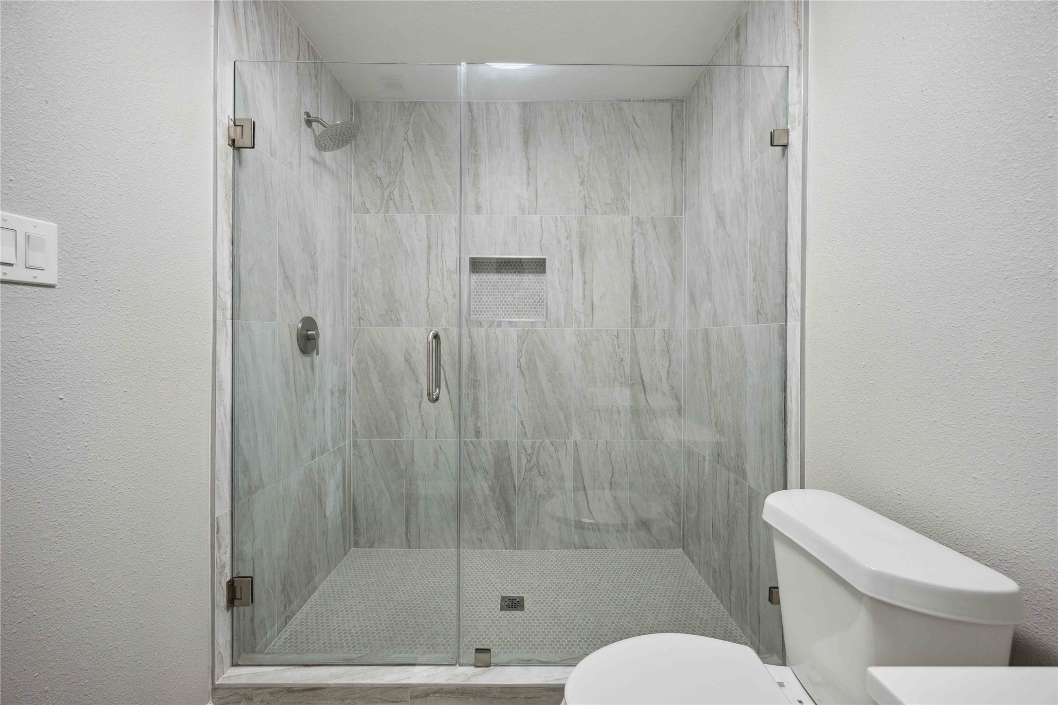 5206 Willow Glen Drive Property Photo 11